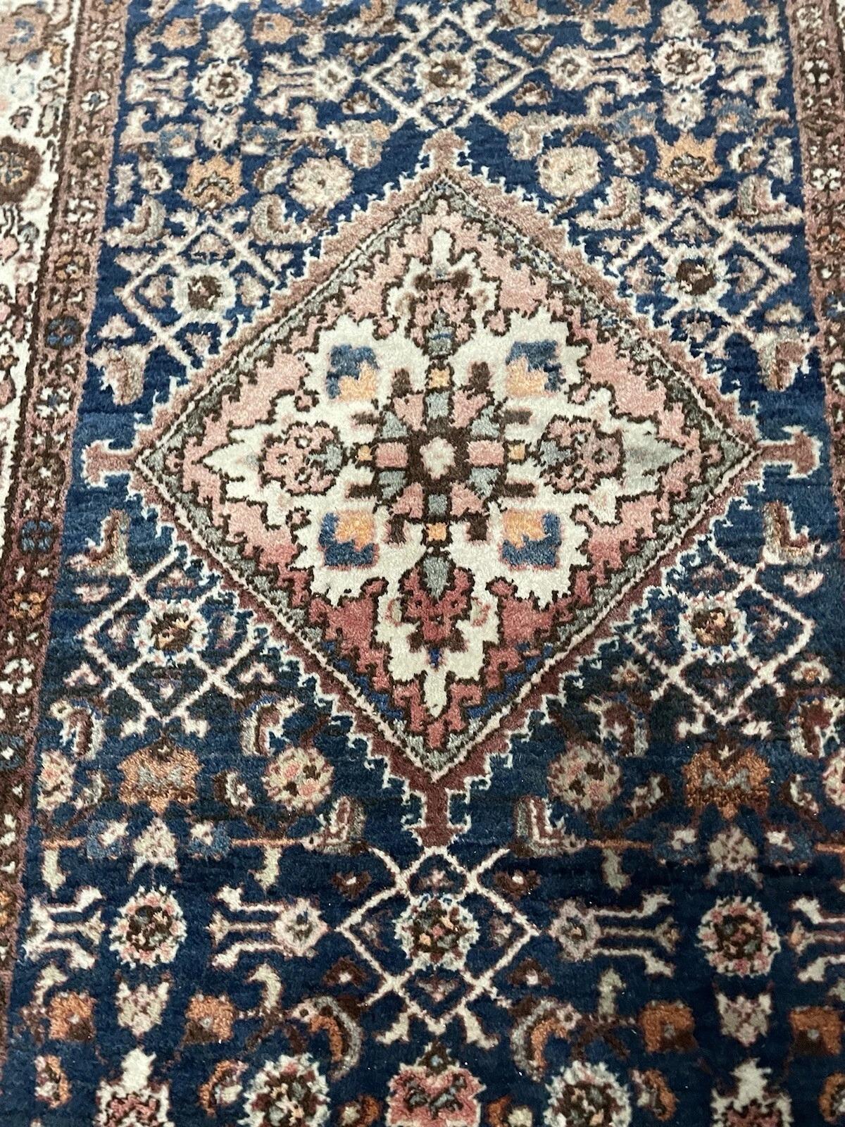 Alfombra persa antigua Hamadan hecha a mano 3.5' x 9.4' 1920s - 1N79 en venta 1