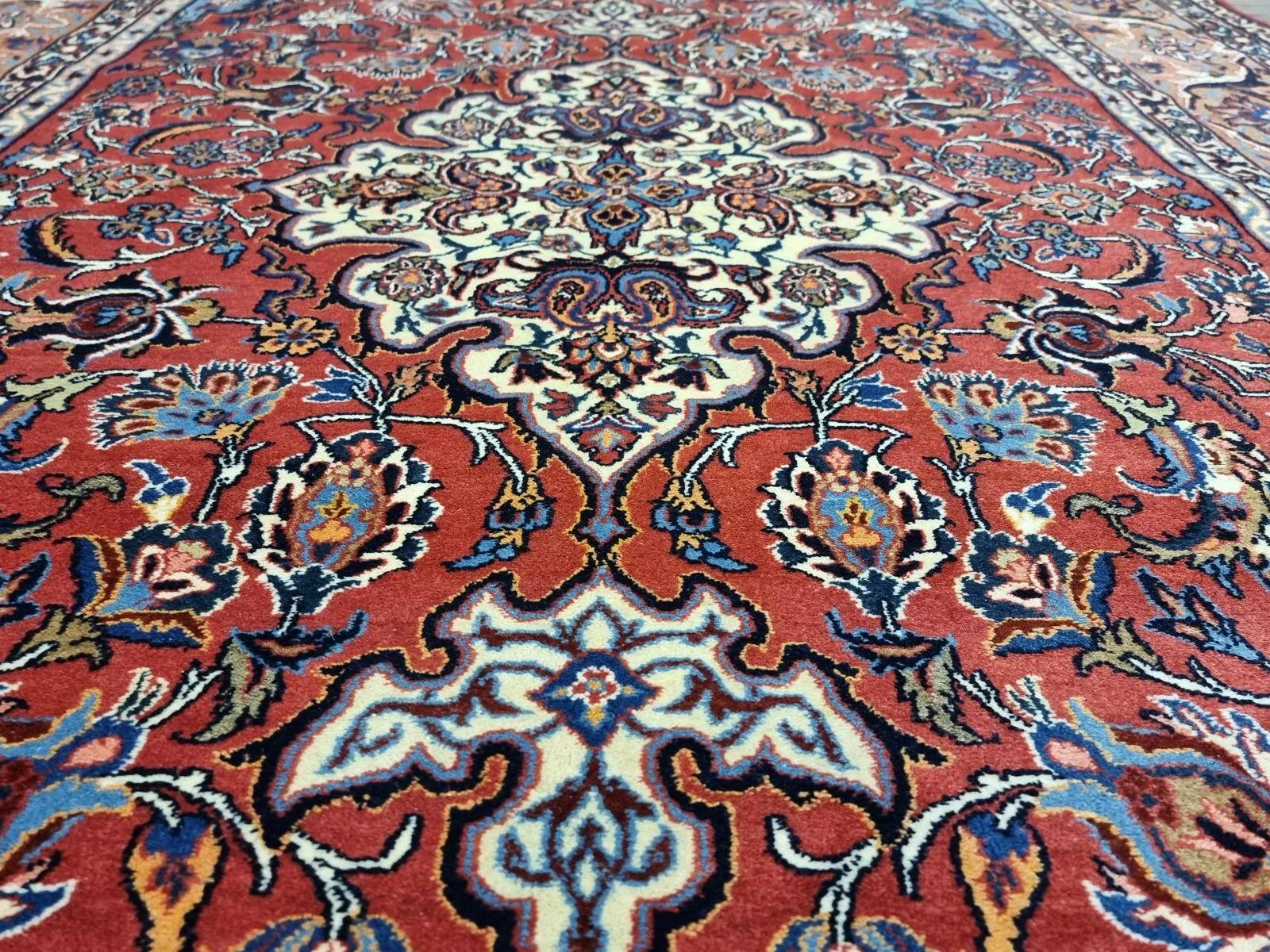 Noué à la main Tapis persan ancien d'Ispahan fait à la main 4,8' x 7,7' années 1940 - 1D198 en vente