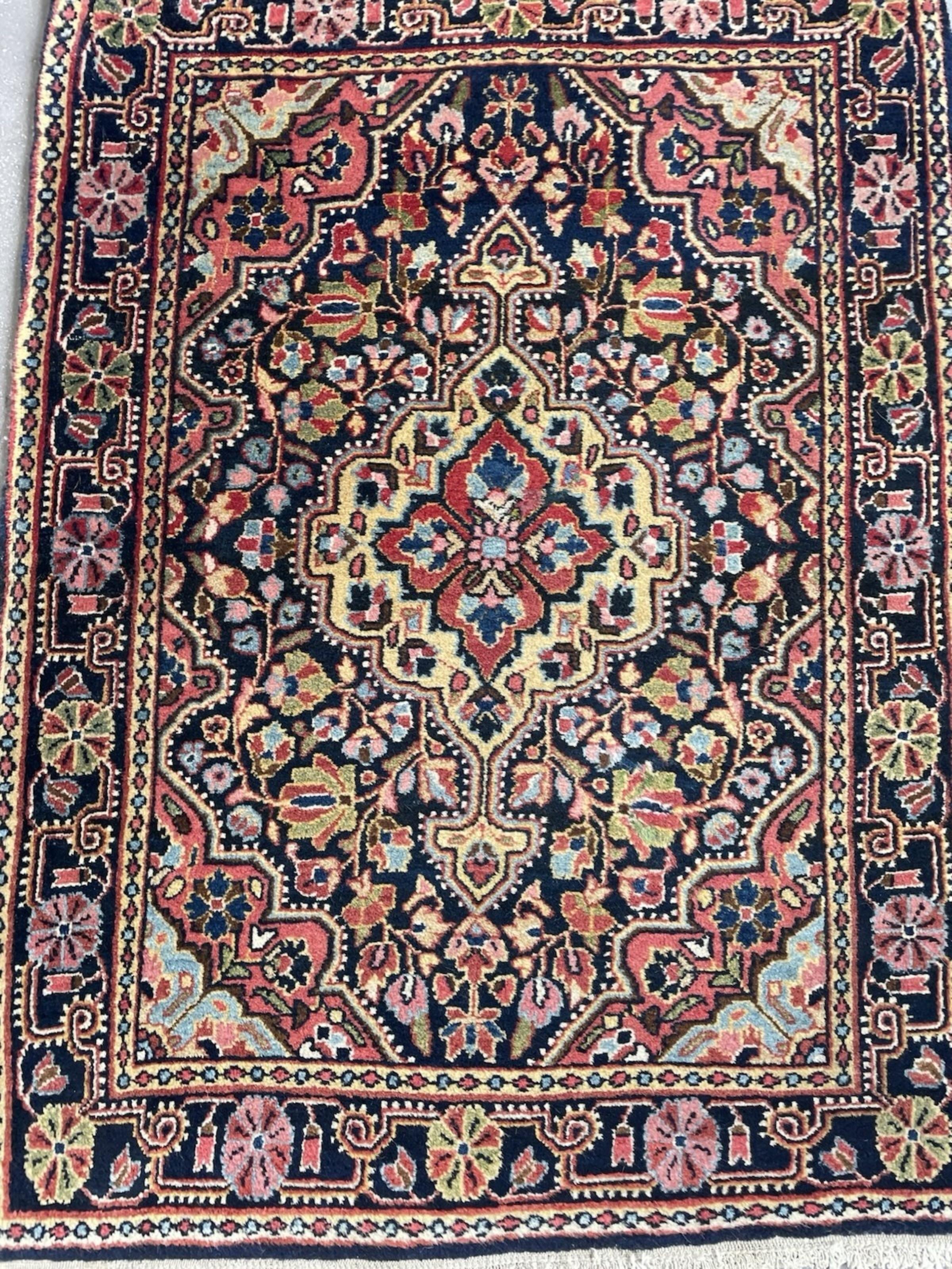 Tapis persan ancien Jozan Sarouk fait main 2.1' x 2.9', 1920 - 1N115 en vente 2