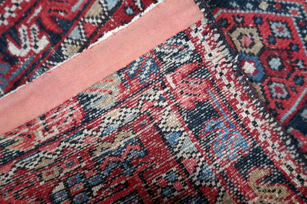 Tappeto antico persiano Karajeh fatto a mano 2,1' x 3,7' 1910 - 1C1156 in vendita 3