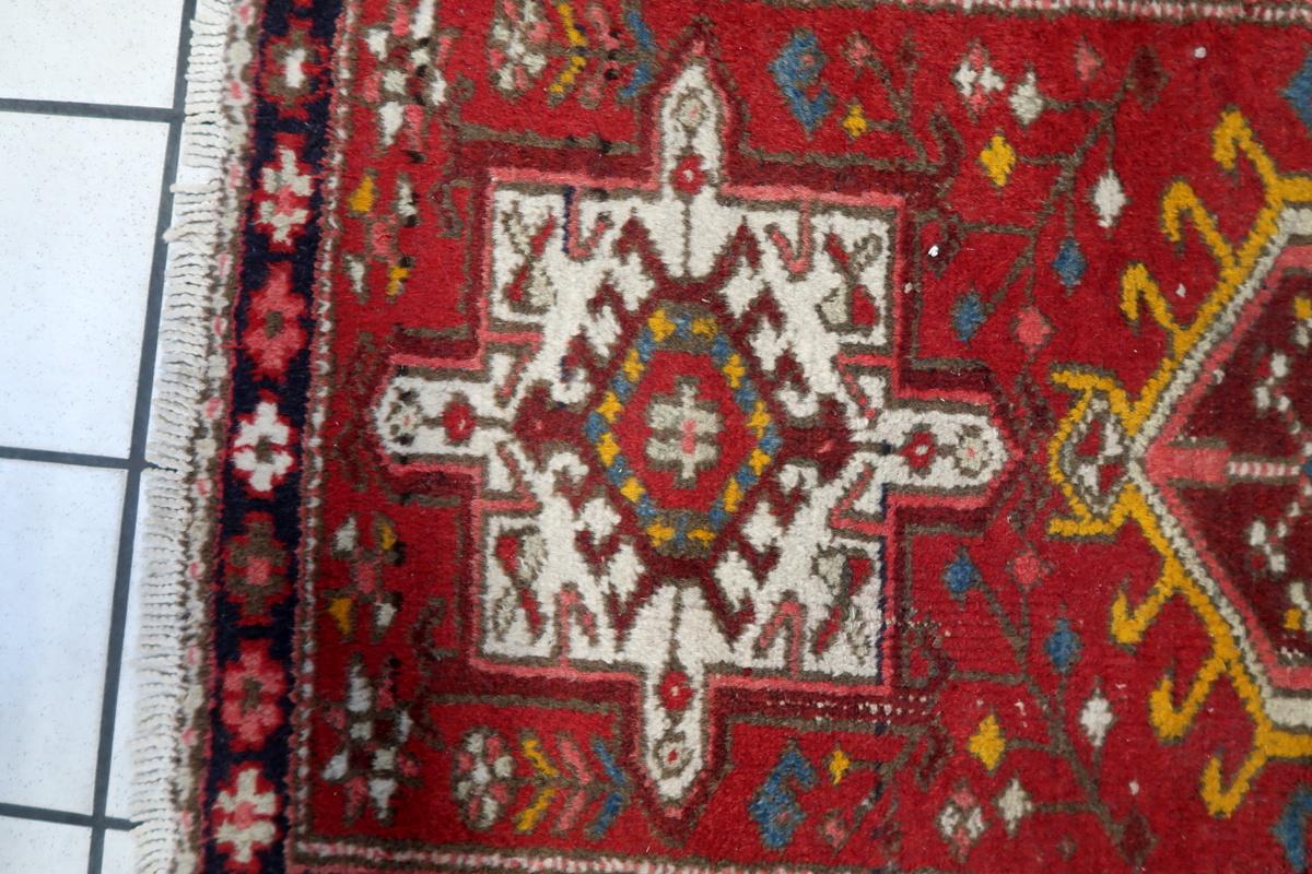 Laine Tapis ancien persan Karajeh fait main 2.2' x 4.1' 1930s - 1С1155 en vente