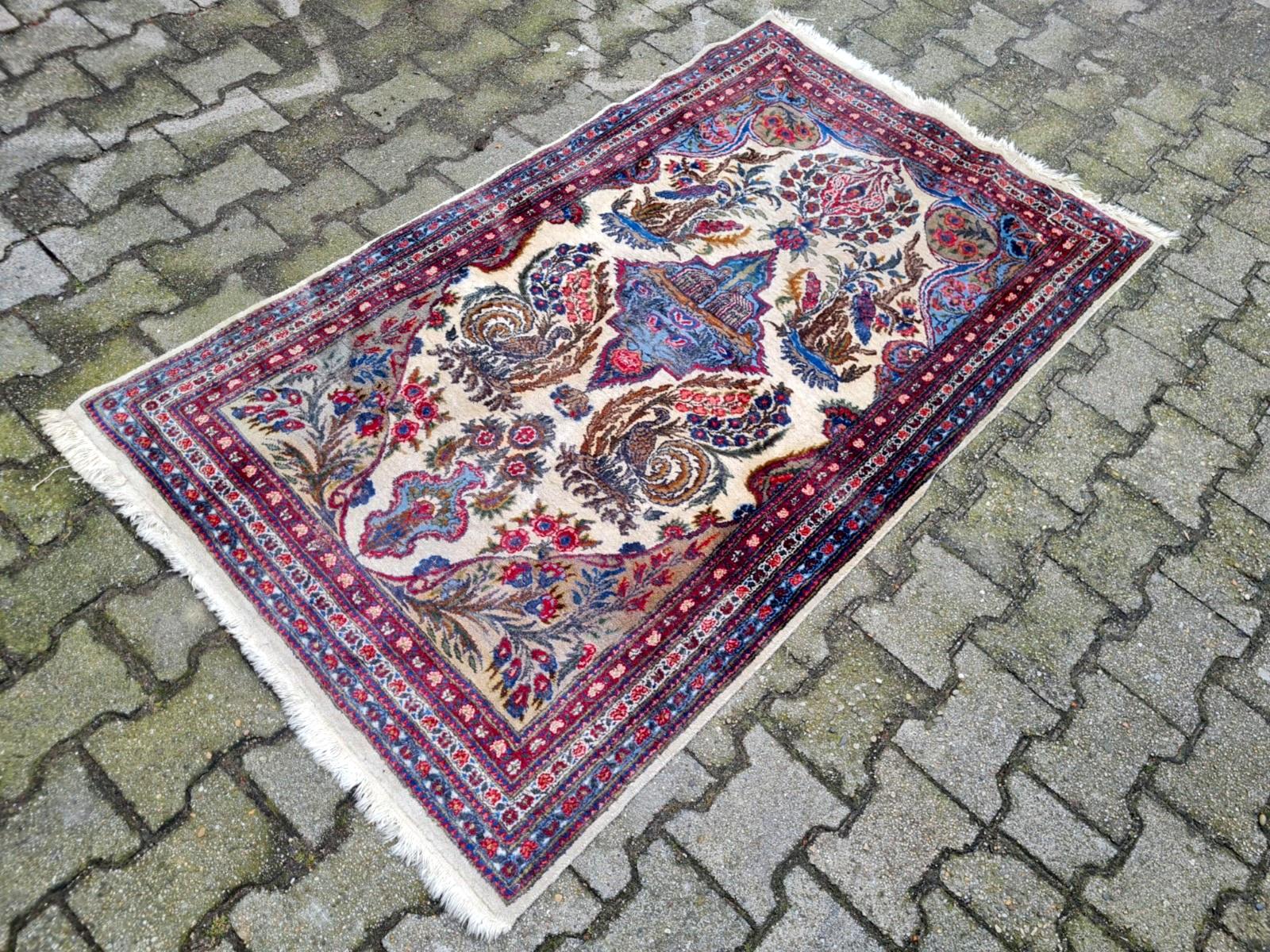 Tappeto antico persiano Kerman fatto a mano 3,2' x 5,4' 1930 - 2K59 In condizioni buone in vendita a Bordeaux, FR