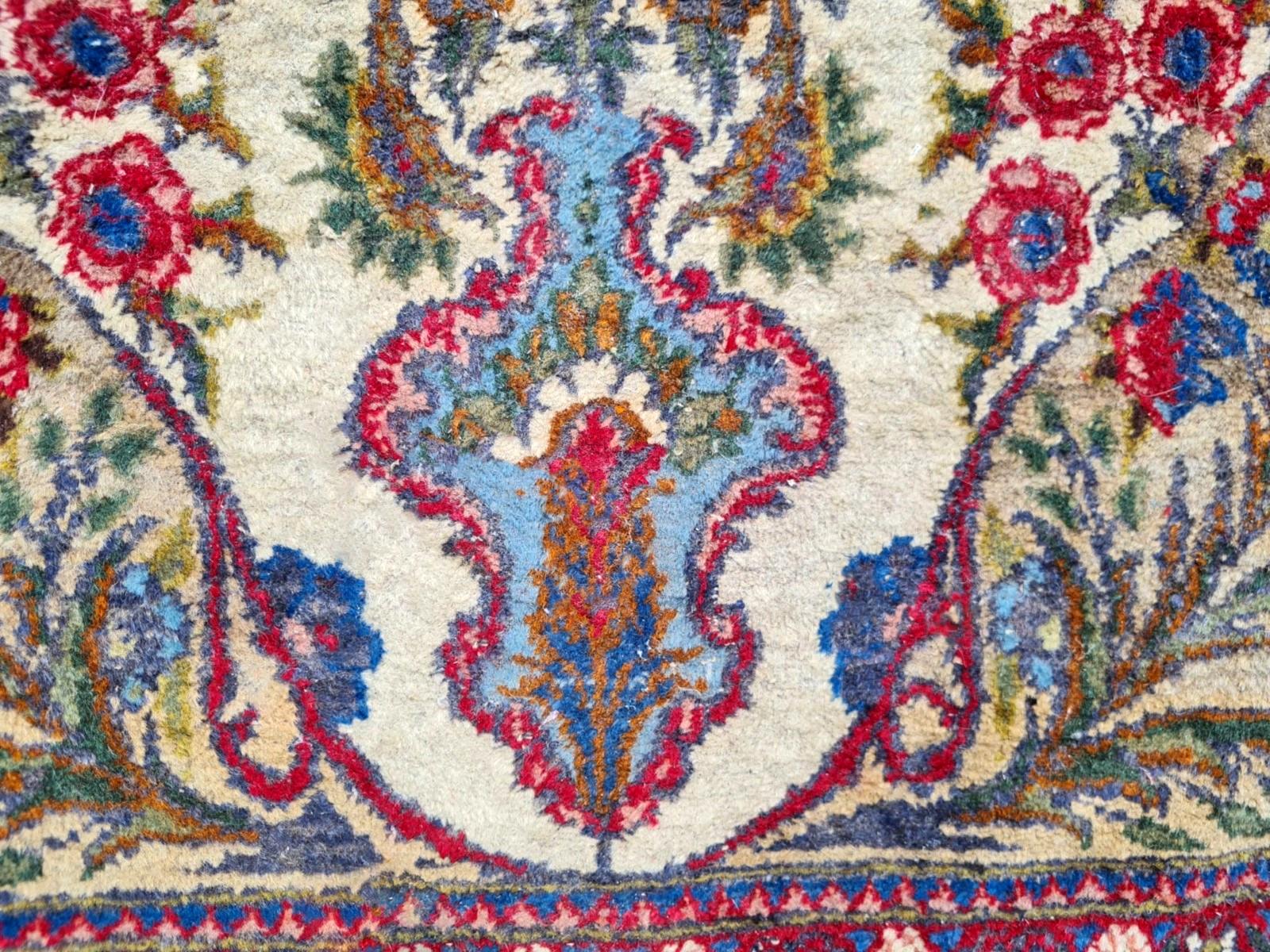 Tappeto antico persiano Kerman fatto a mano 3,2' x 5,4' 1930 - 2K59 in vendita 1