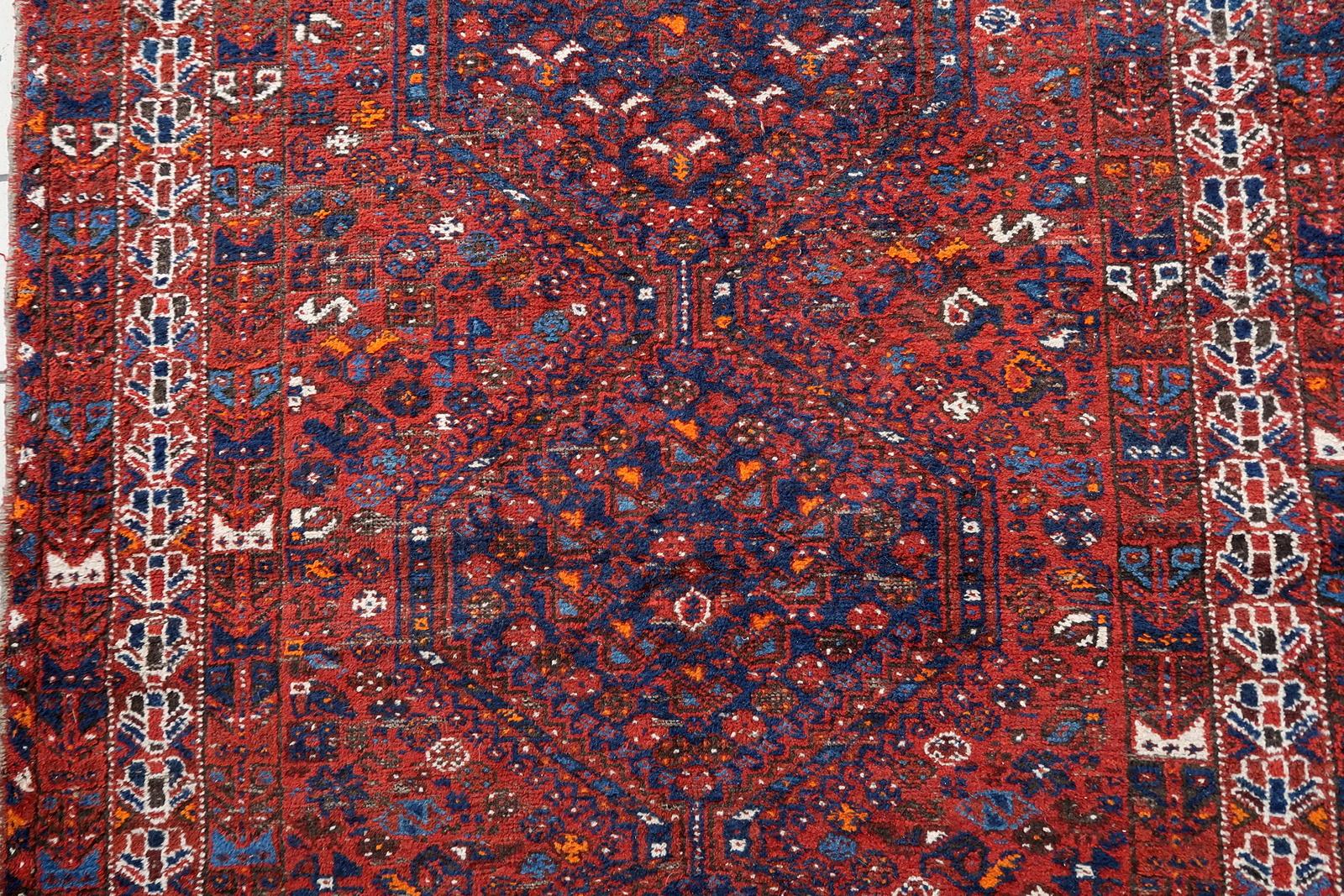 Handgefertigter antiker persischer Khamseh-Teppich 4,3' x 6,6', 1920er Jahre, 1C1085 (Französisch) im Angebot