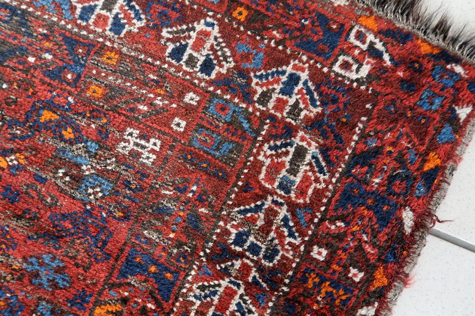 Handmade Antique Persian Khamseh Rug 4.3' x 6.6', 1920s, 1C1085 In Good Condition For Sale In Bordeaux, FR