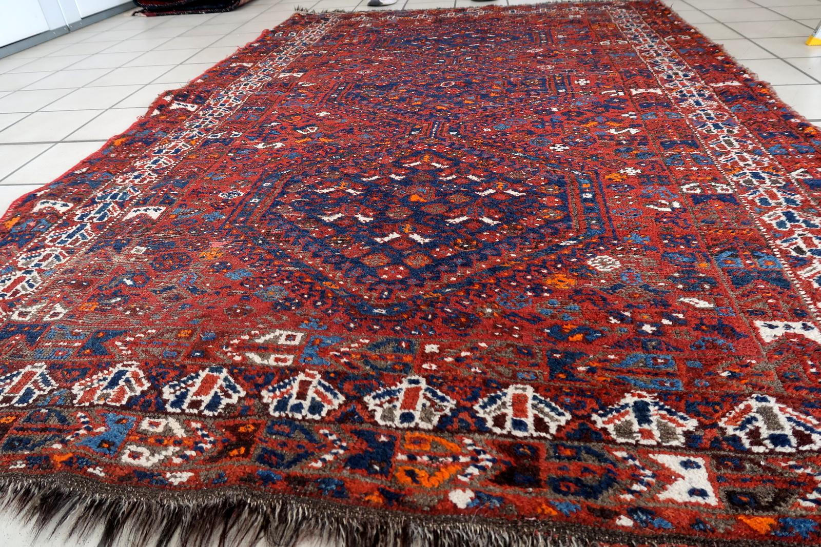 Handgefertigter antiker persischer Khamseh-Teppich 4,3' x 6,6', 1920er Jahre, 1C1085 im Angebot 2
