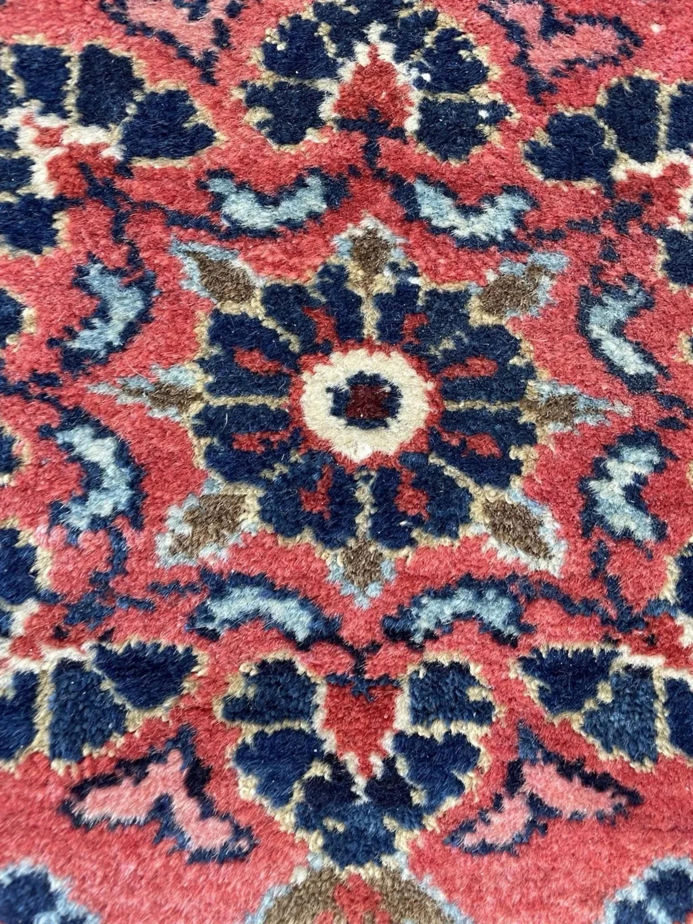 Tapis ancien persan Lilihan fait main 2.2' x 4.2', années 1920 - 1N103 en vente 2