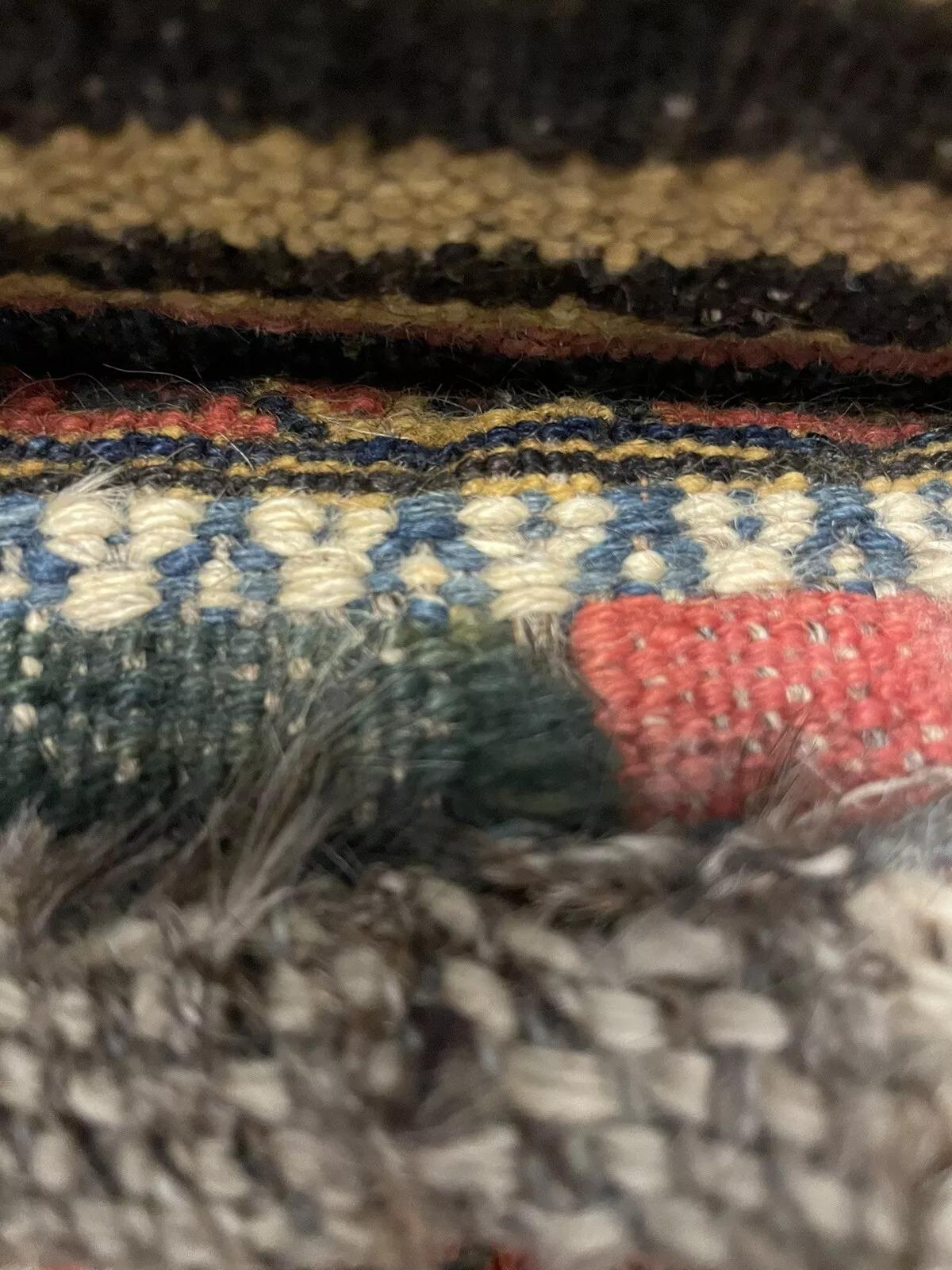 Sac à sel artisanal de collection Persan Luri 1.5' x 1.8', 1900s - 1N29 en vente 4
