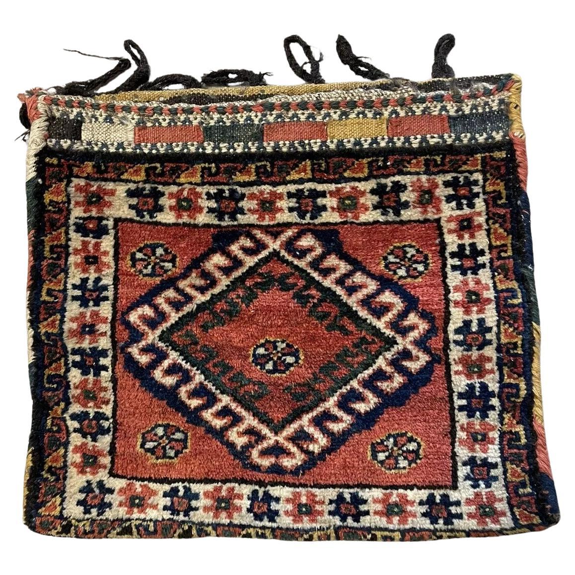 Sac à sel artisanal de collection Persan Luri 1.5' x 1.8', 1900s - 1N29