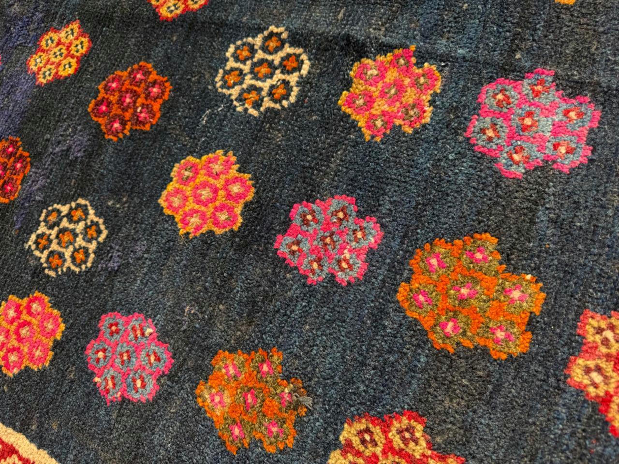 Alfombra persa antigua Luri hecha a mano 3,10' x 6', años 20 - 2B104 en venta 1