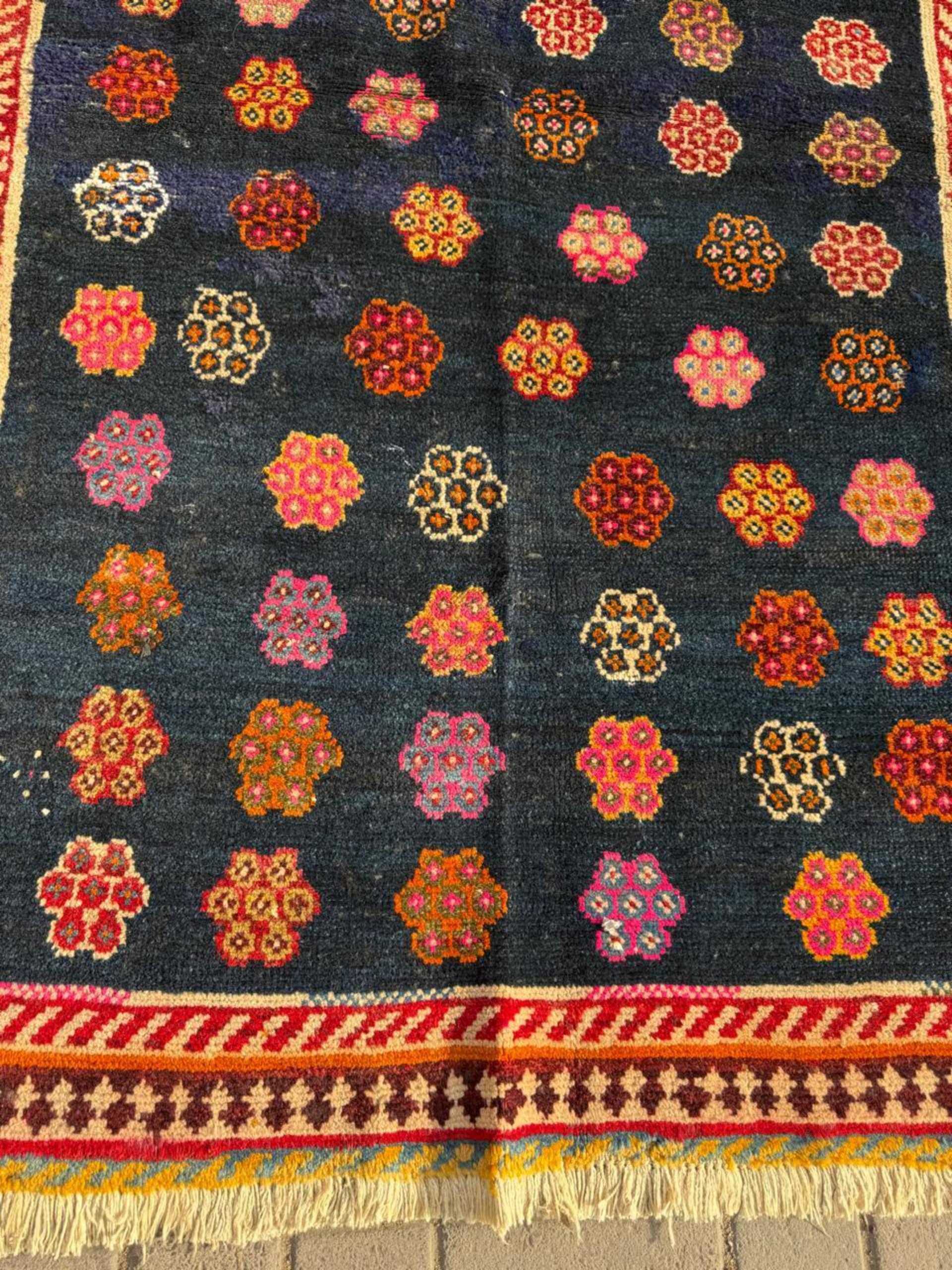 Alfombra persa antigua Luri hecha a mano 3,10' x 6', años 20 - 2B104 en venta 2