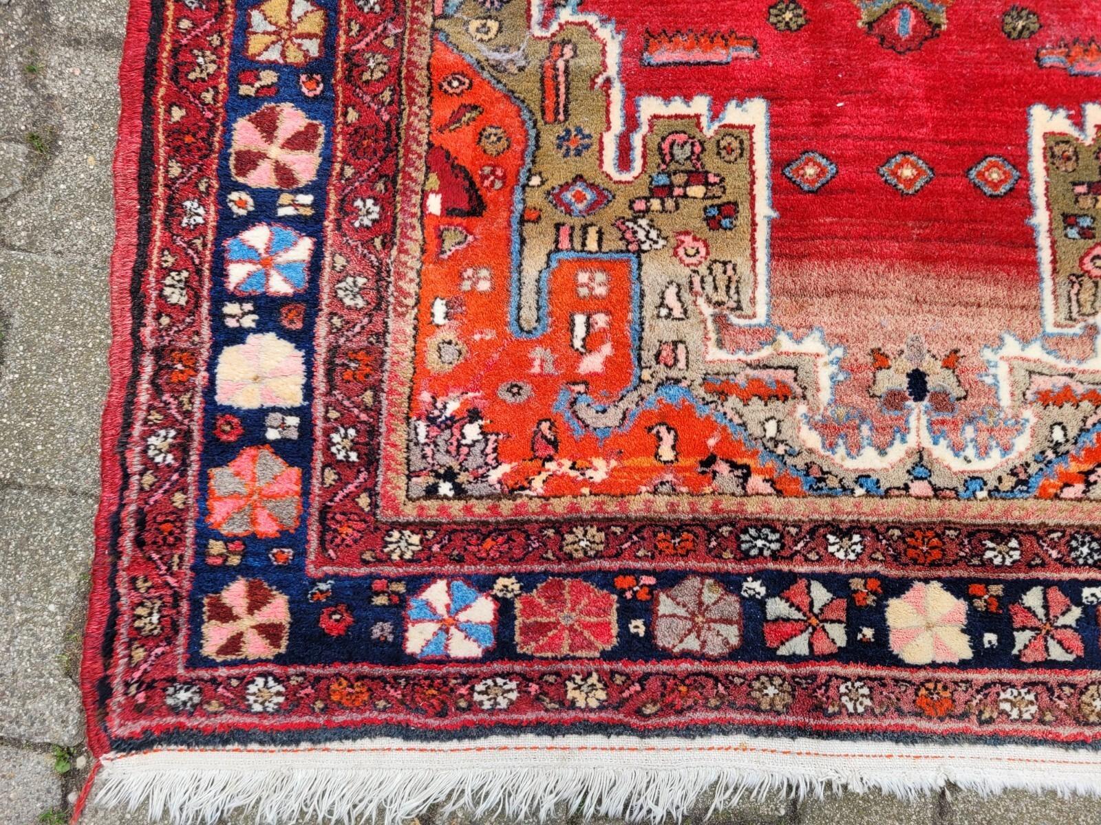 Handmade Antique Persian Malayer Rug 4.7' x 6.9' (143 x 209 cm), 1950s - 2K05 (Mitte des 20. Jahrhunderts) im Angebot