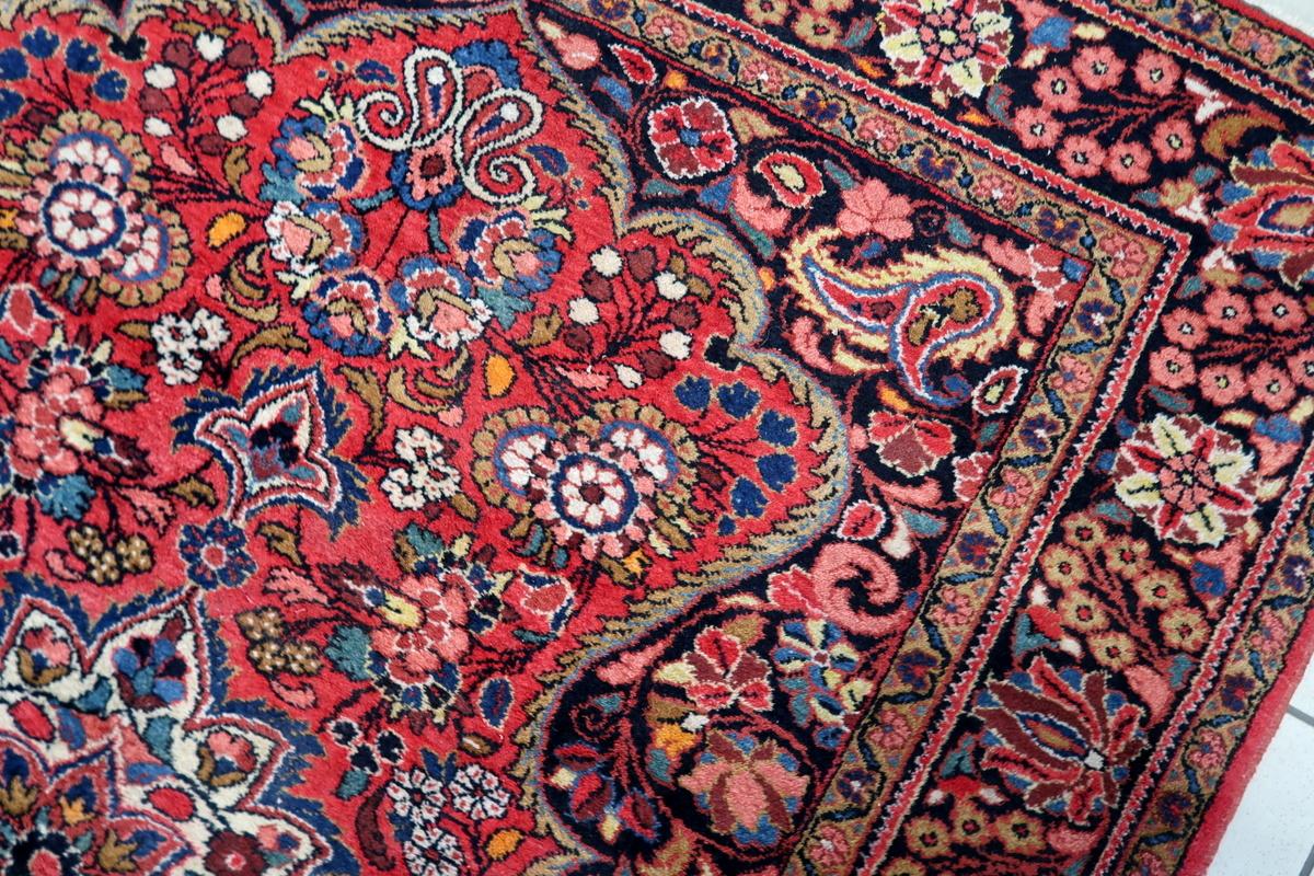 Handmade Antique Persian Mashad Rug 5.2' x 6.7' 1930s - 1С1160 For Sale 1