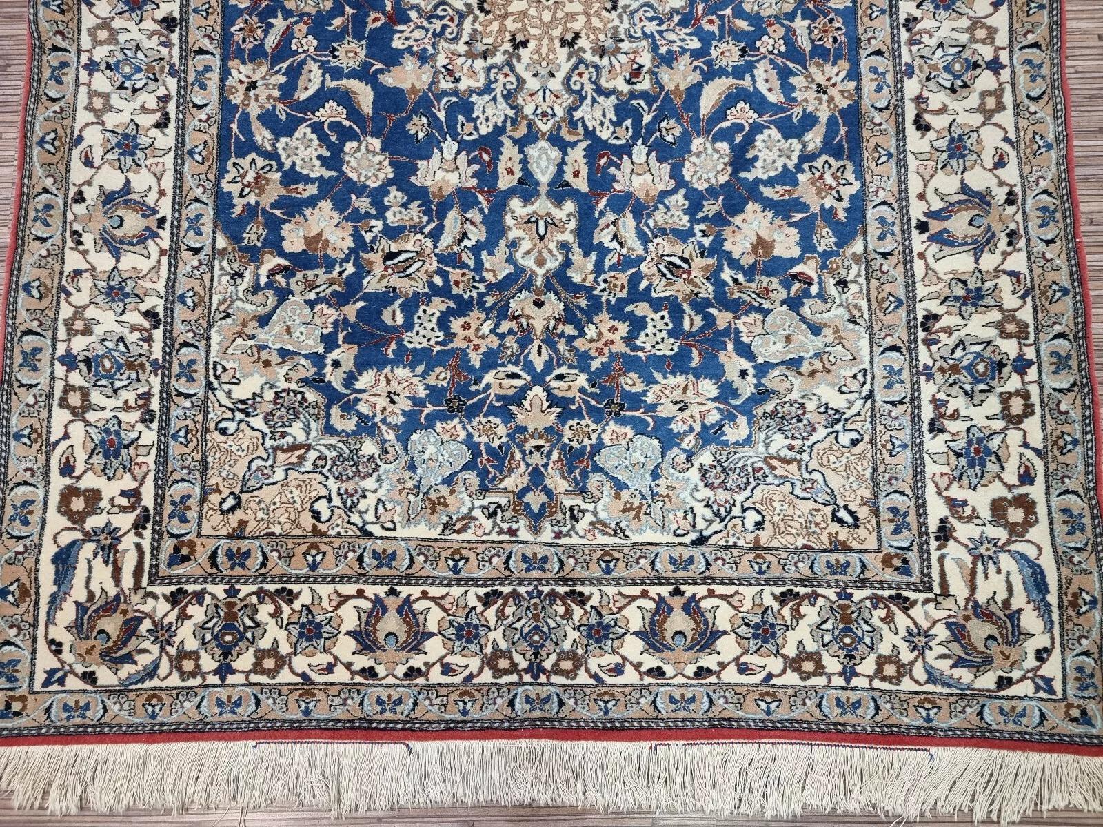 Handmade Antique Persian Nain Rug 3.9' x 5.4' 1920s - 1D182 In Good Condition For Sale In Bordeaux, FR