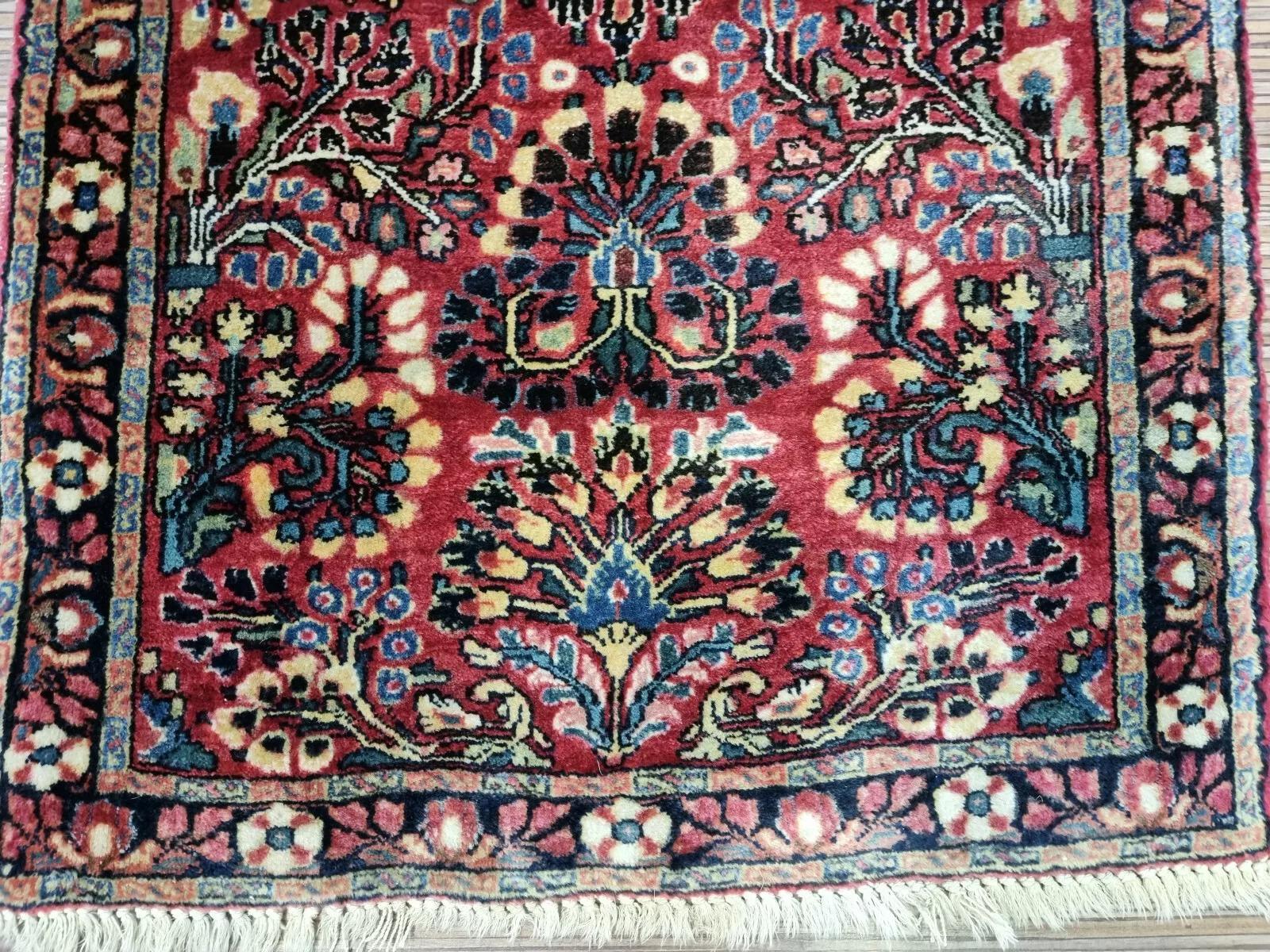 Noué à la main Tapis Sarouk persan ancien fait à la main 2.1' x 4' 1910s - 1D150 en vente