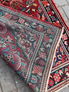 Handmade Antique Persian Sarouk Rug 4' x 6.8', 1920s - 2B93