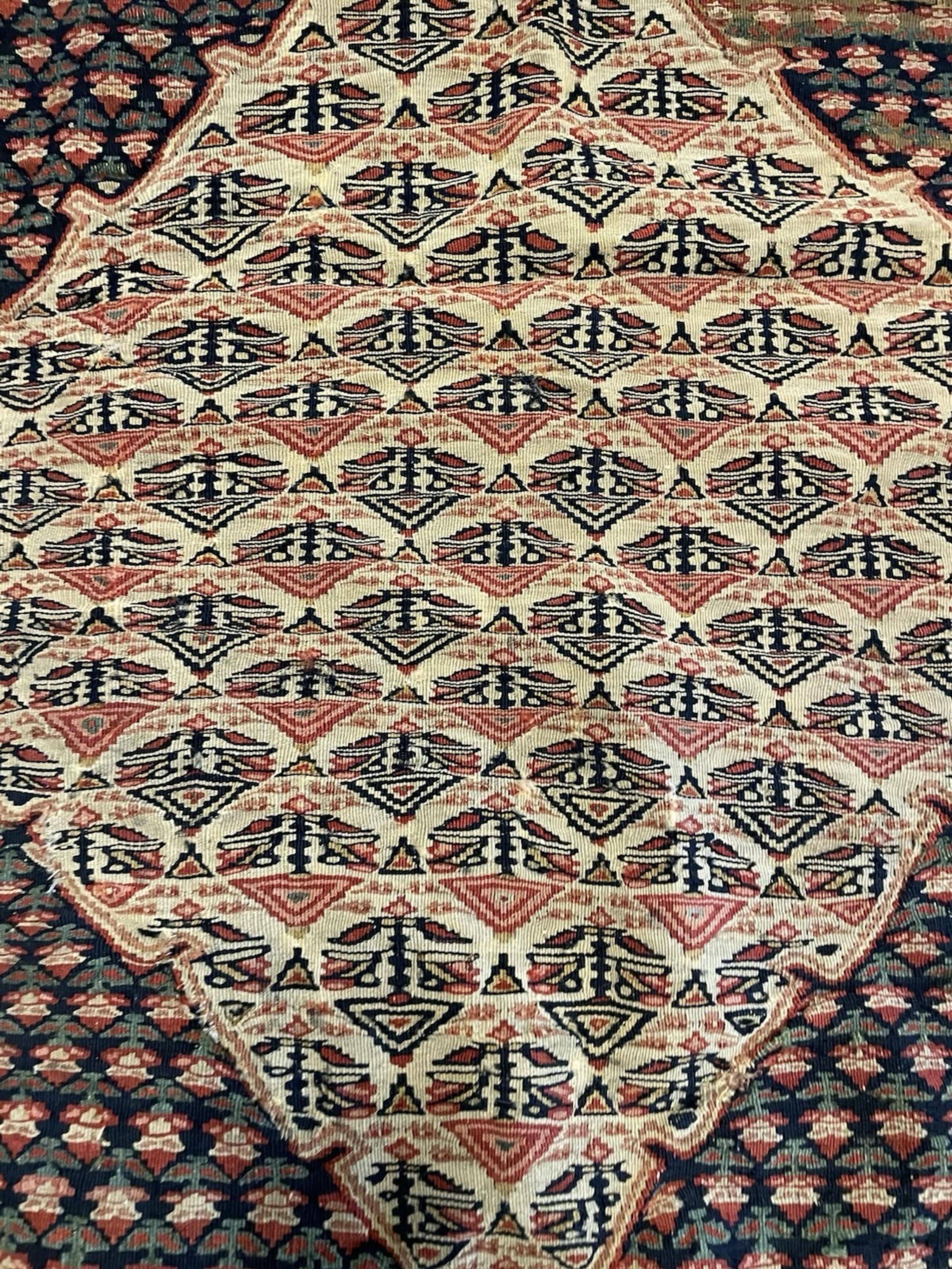 Alfombra persa antigua Senneh Kilim hecha a mano 3,11' x 5,6', década de 1880 - 1N109 en venta 4