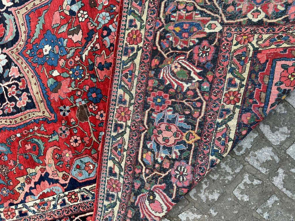 Handmade Antique Persian Style Bakhtiari Large Rug 9.8' x 14.8', 1900s - 2B20 In Good Condition For Sale In Bordeaux, FR