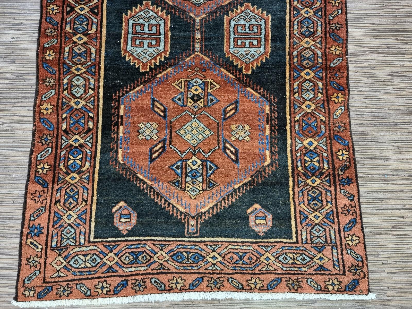 Handmade Antique Persian Style Hamadan Rug 3.2' x 9.1', 1920s - 1D105 1