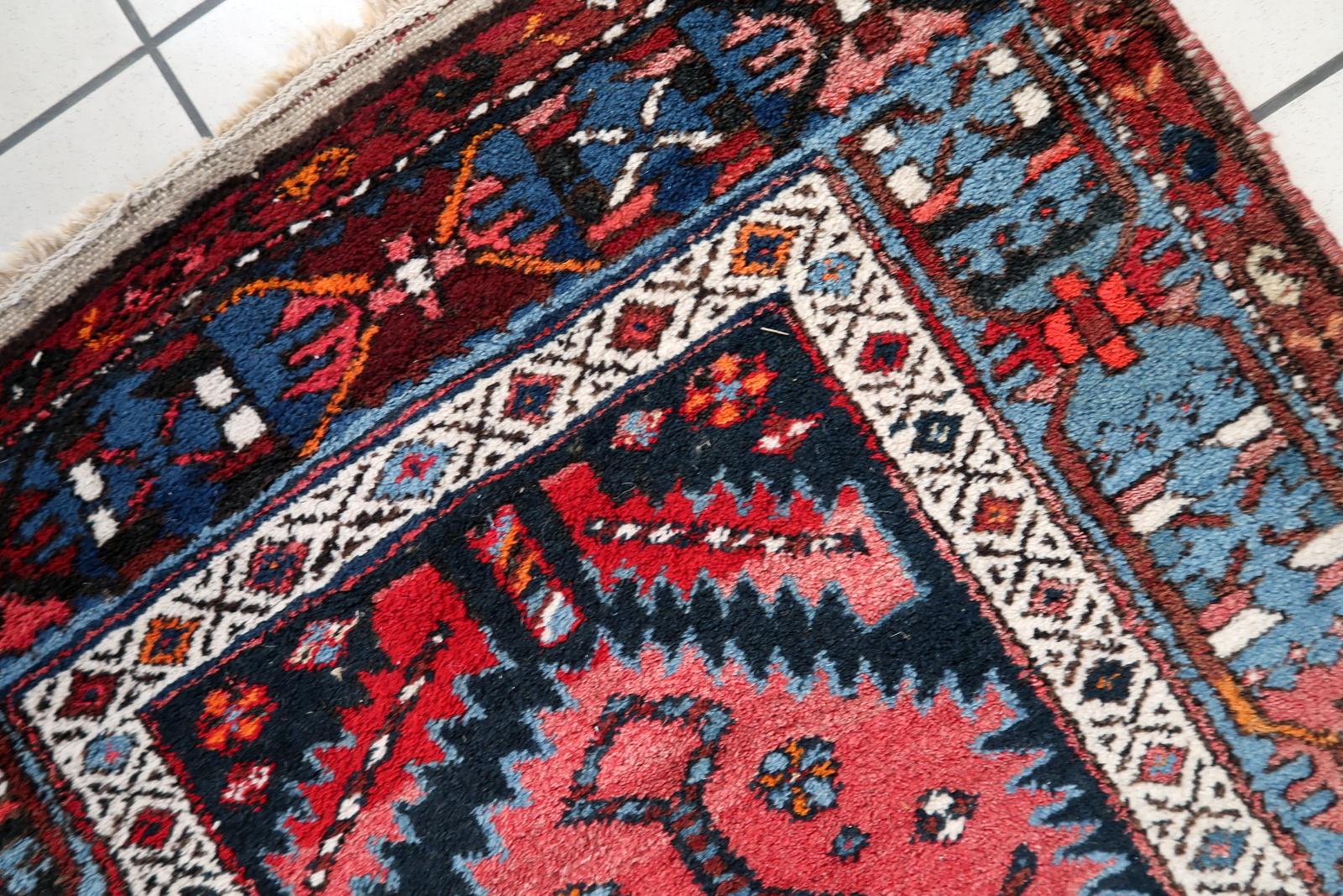 Handmade Antique Persian Style Hamadan Runner Rug 3.4' x 7.7, 1920s - 1C1104 In Good Condition For Sale In Bordeaux, FR