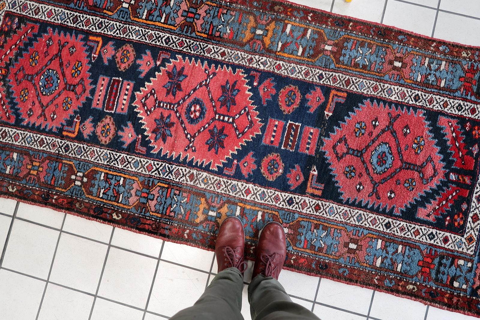 Tapis de couloir Hamadan de style persan ancien fait à la main 3,4' x 7,7, années 1920 - 1C1104 en vente 4