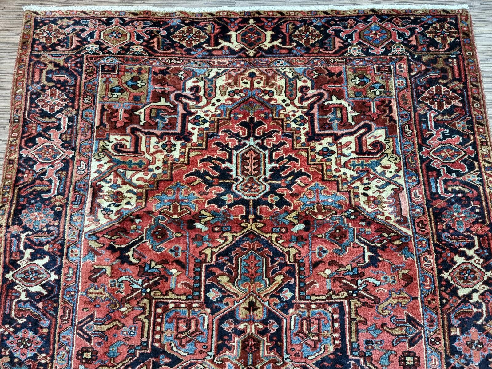 Early 20th Century Handmade Antique Persian Style Heriz Rug 5.5' x 8.8', 1920s - 1D123 For Sale