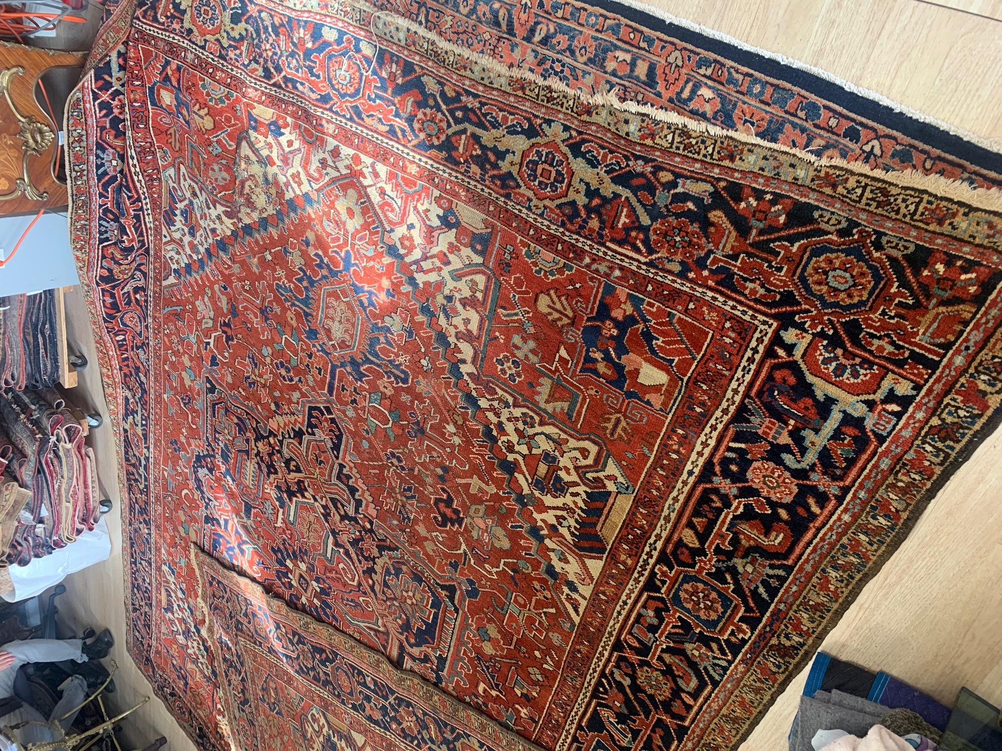 Wool Handmade Antique Persian Style Heriz Rug 9.4' x 12.5', 1900s - 2B031 For Sale