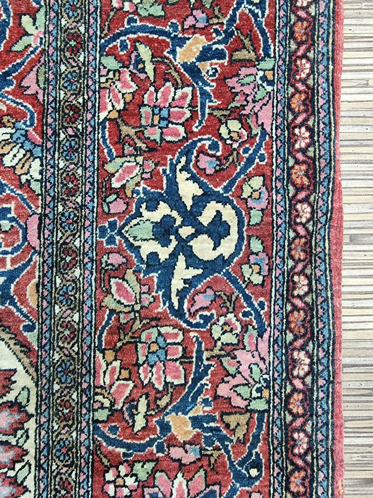 Tapis de prière persan ancien fait à la main de style Isfahan 4,6' x 6,8', 1900s - 1D85 en vente 4