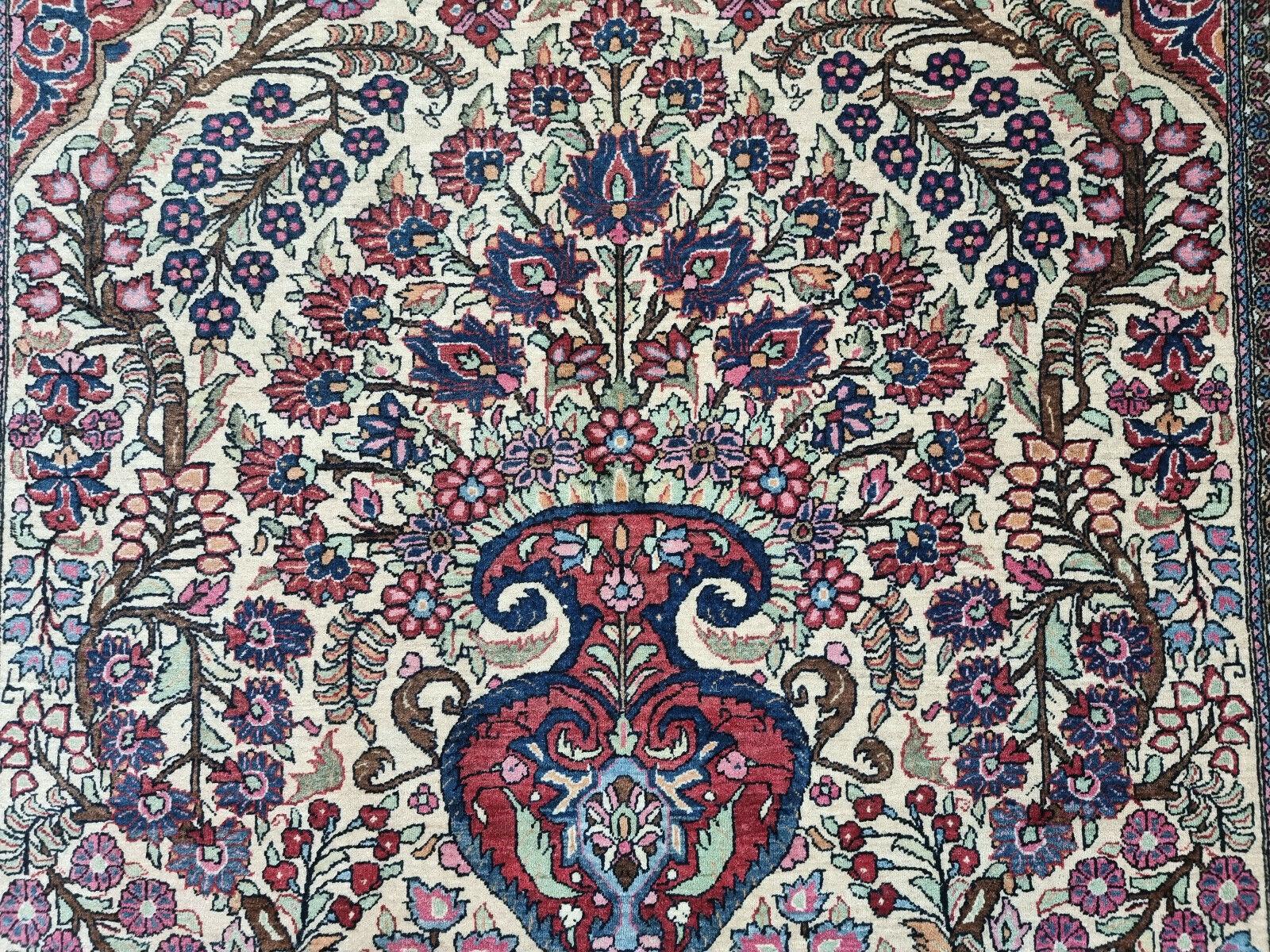 Soie Tapis de prière persan ancien fait à la main de style Isfahan 4,6' x 6,8', 1900s - 1D85 en vente