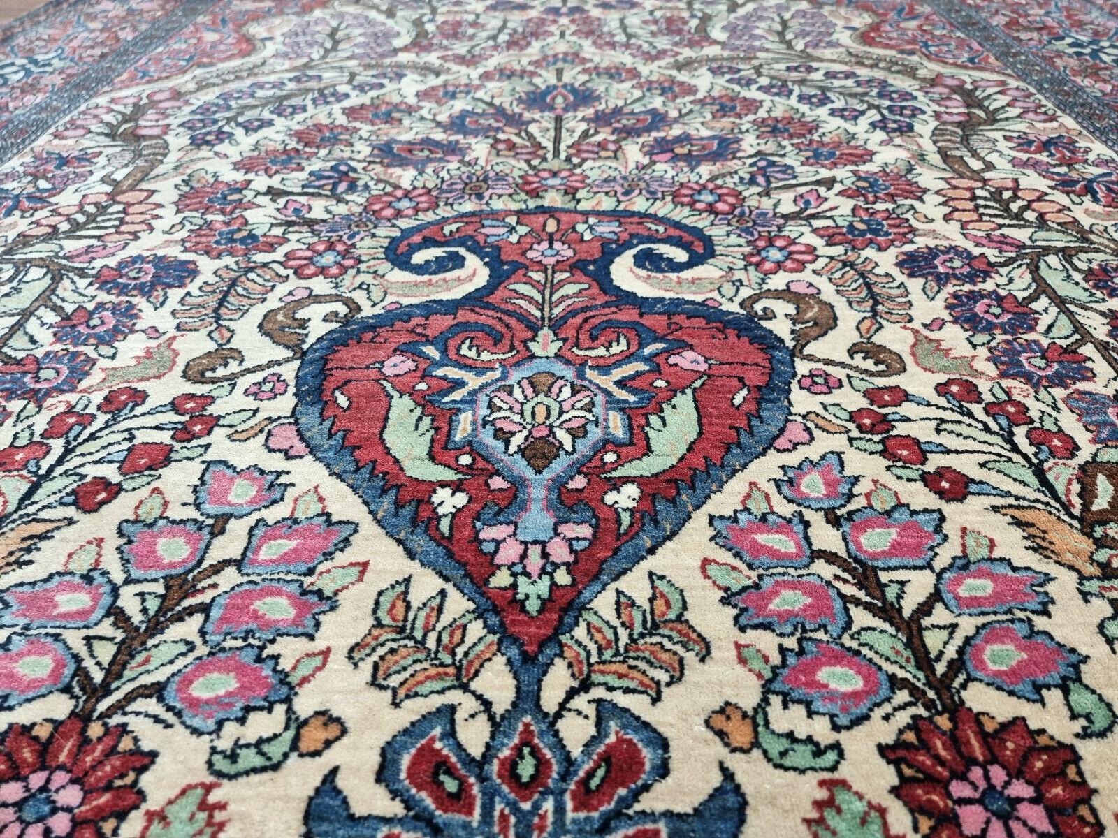 Tapis de prière persan ancien fait à la main de style Isfahan 4,6' x 6,8', 1900s - 1D85 en vente 3