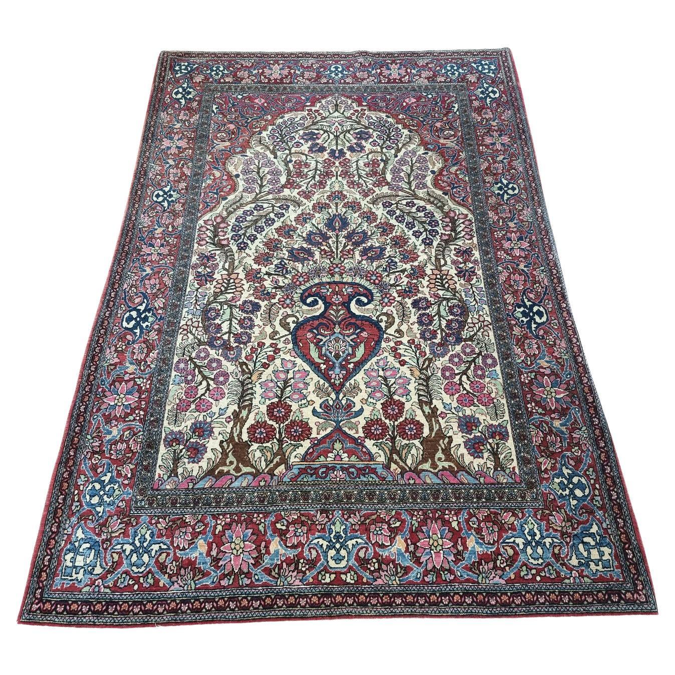 Tapis de prière persan ancien fait à la main de style Isfahan 4,6' x 6,8', 1900s - 1D85 en vente