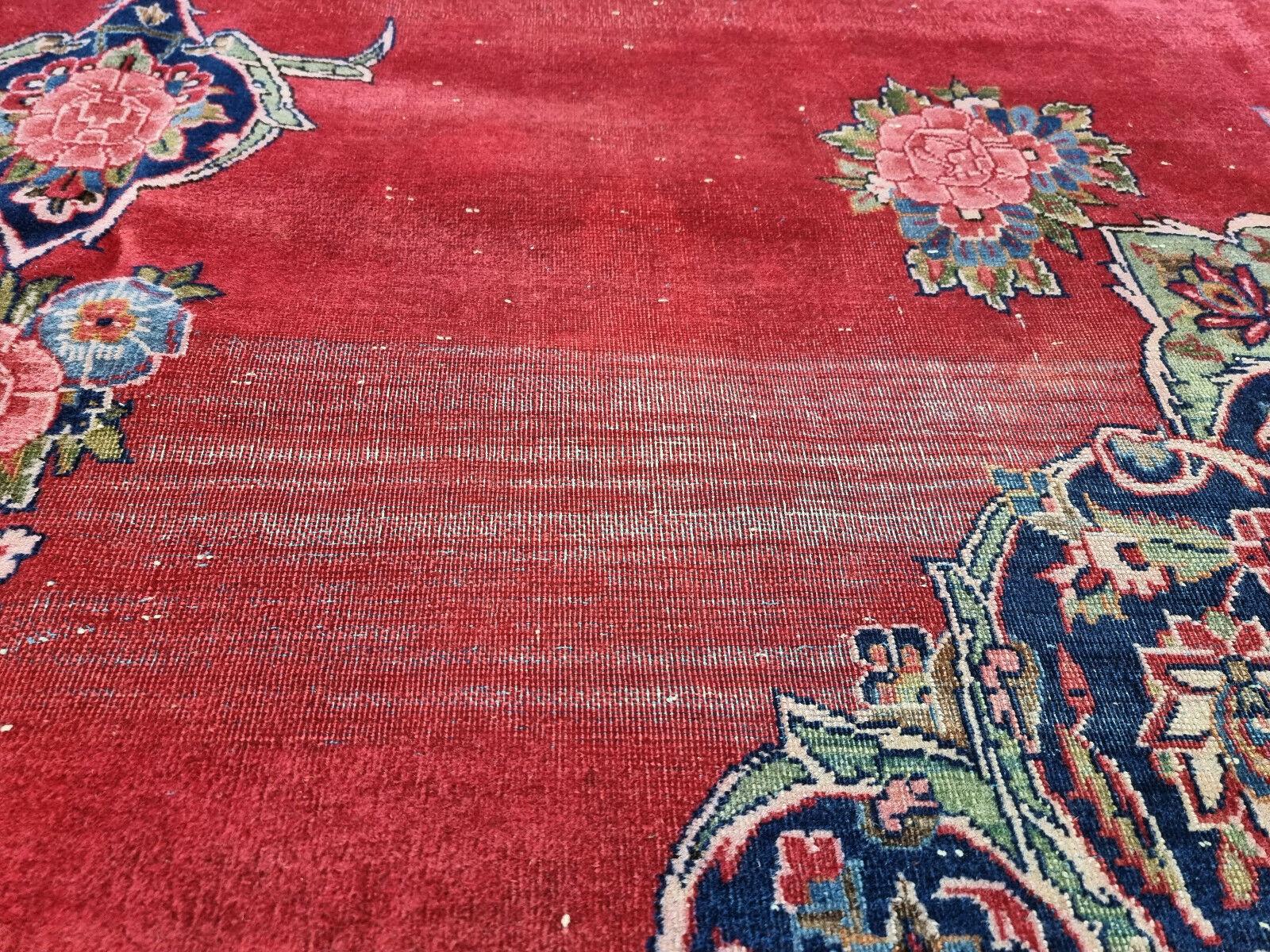 Handmade Antique Persian Style Kashan Distressed Rug 8.5' x 12.9', 1920s - 1D68 For Sale 4
