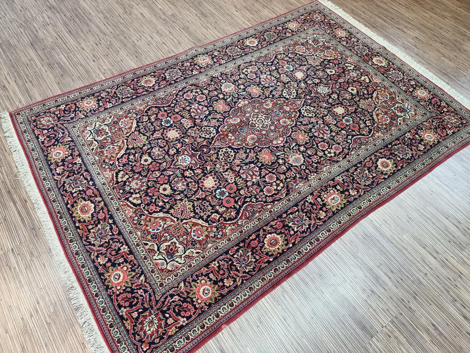 Handmade Antique Persian Style Kashan Rug 4.3' x 6.6', 1920s - 1D77 In Good Condition For Sale In Bordeaux, FR
