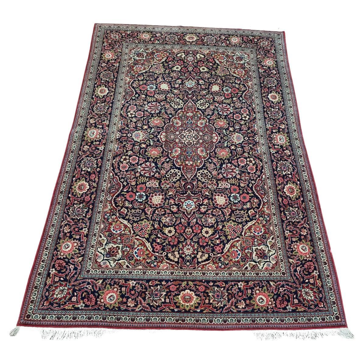 Handmade Antique Persian Style Kashan Rug 4.3' x 6.6', 1920s - 1D77 For Sale