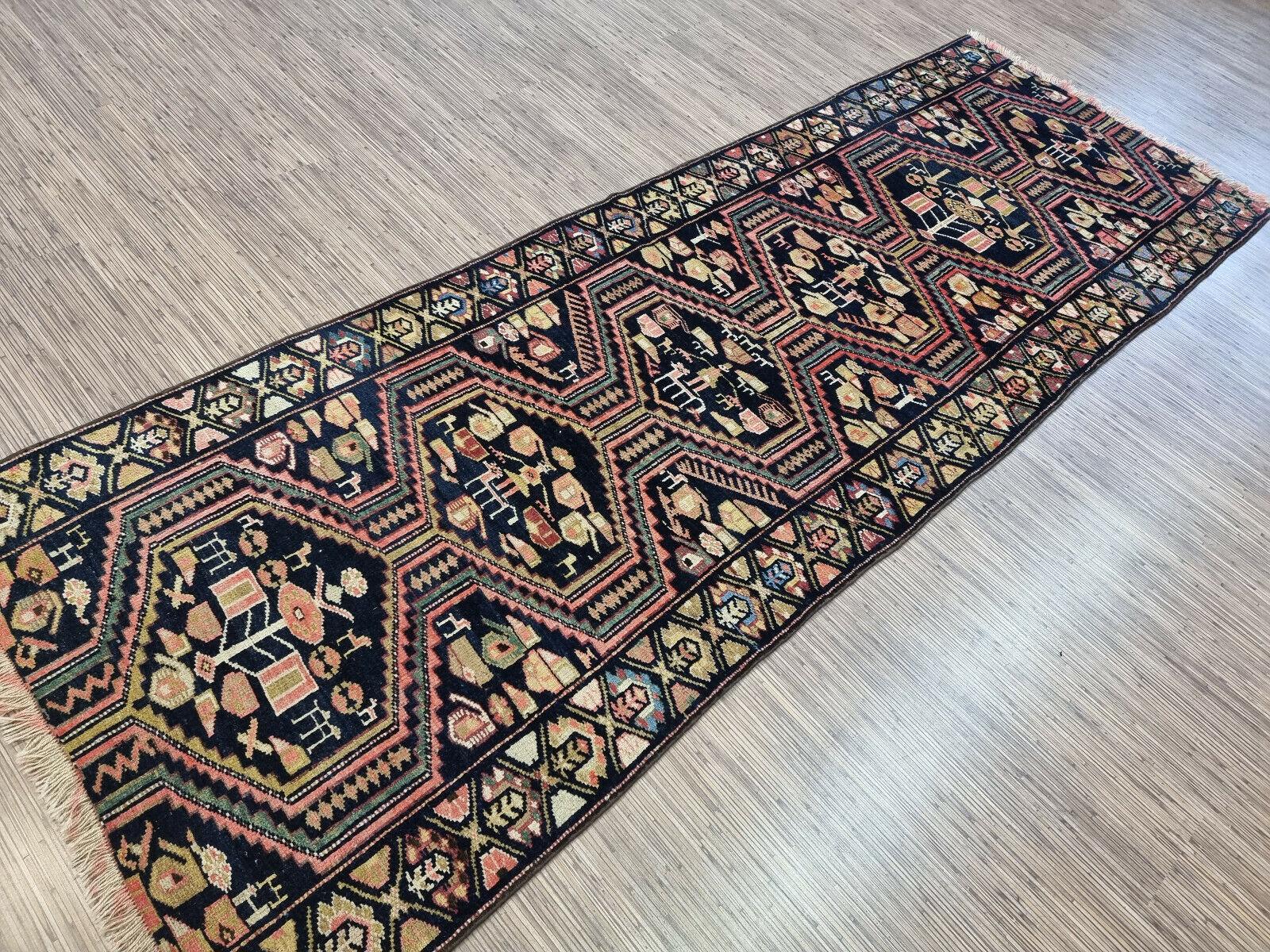 Handmade Antique Persian Style Luri Runner Rug 3.2' x 9.1', 1920s - 1D103 In Good Condition In Bordeaux, FR