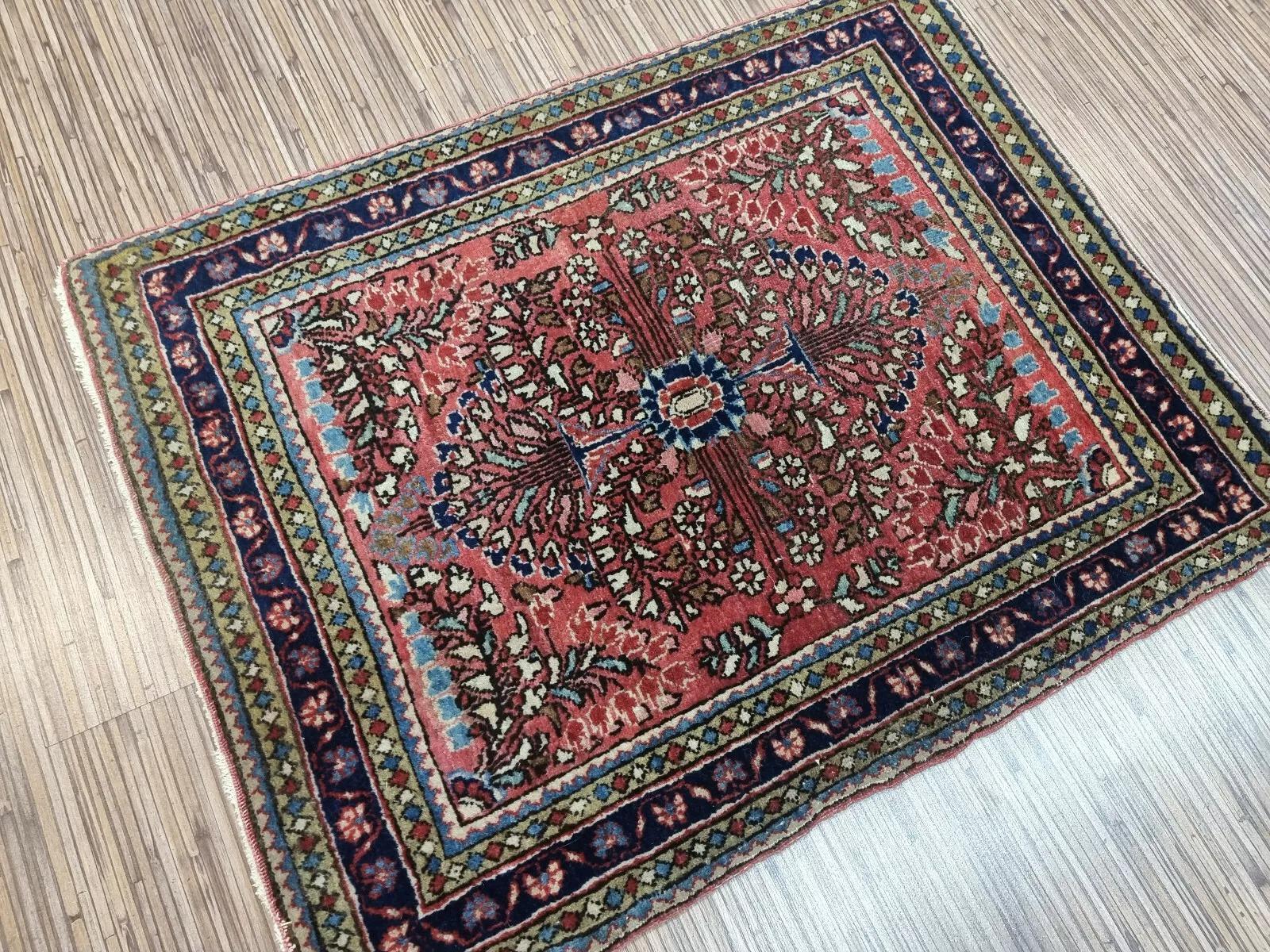 Laine Tapis Sarouk de style persan ancien fait à la main 1.9' x 2,4', années 1920 - 1D139 en vente