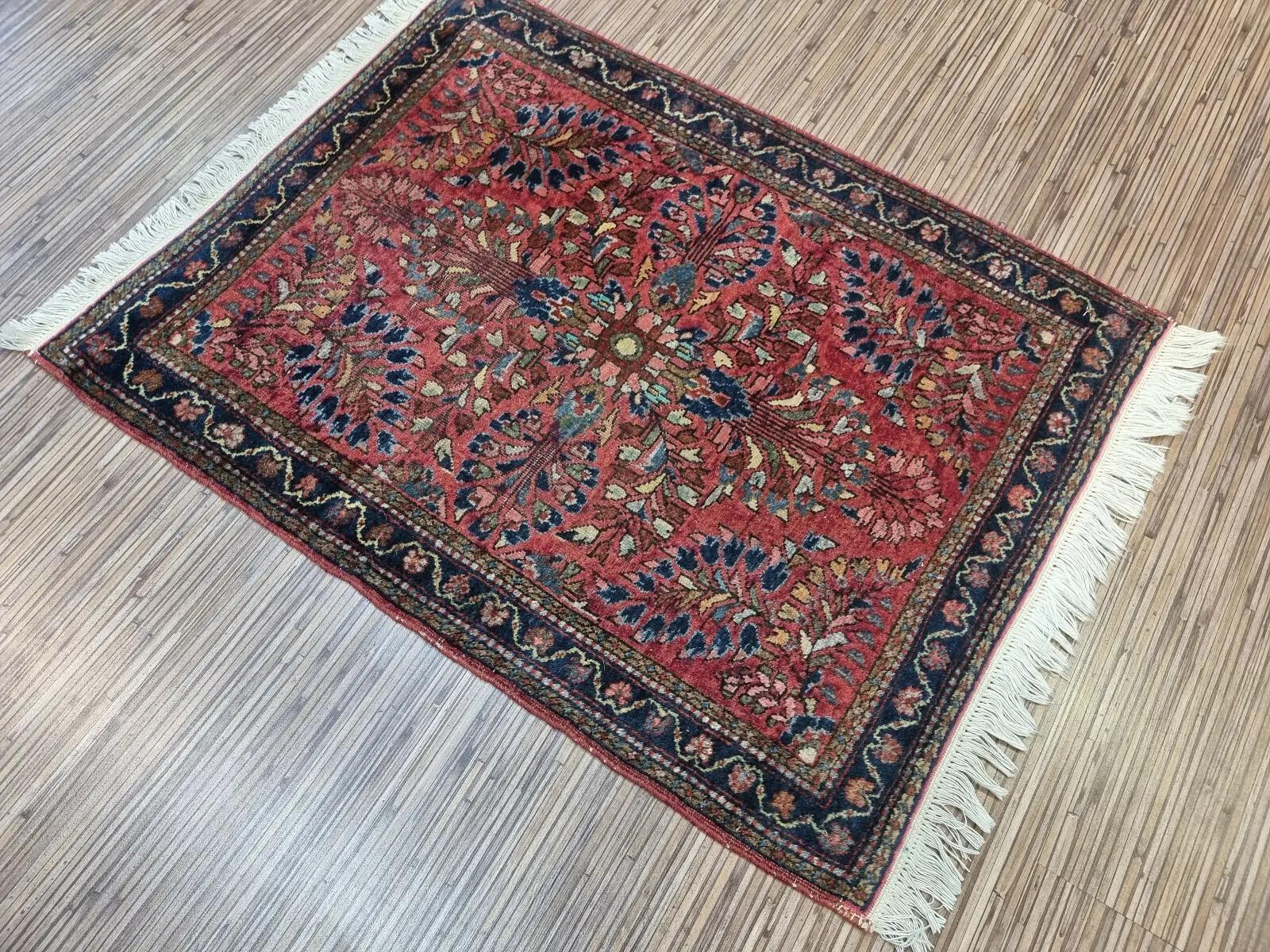 Tapis Sarouk de style persan ancien fait à la main 2' x 2,5', années 1920 - 1D138 en vente 1