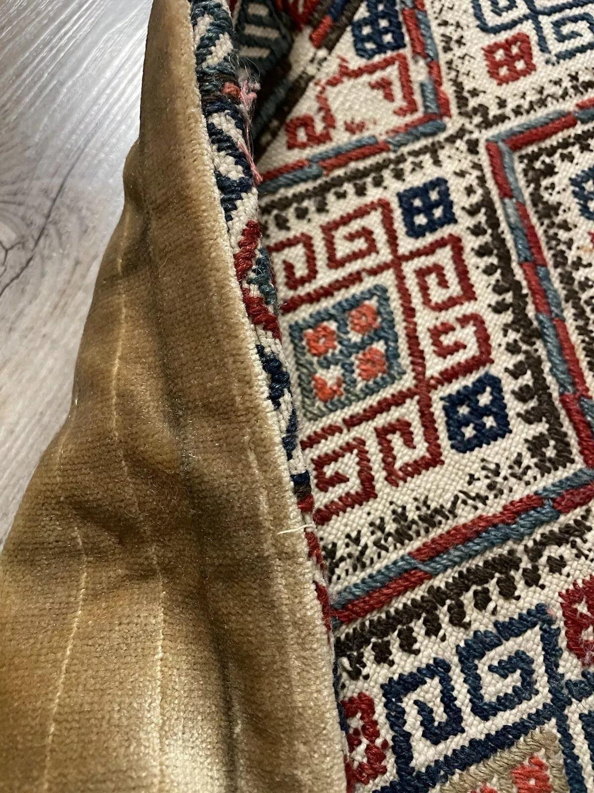 Sac de collection persan ancien Sumak fait à la main 1,3' x 1,3', années 1930 - 1N51 en vente 6