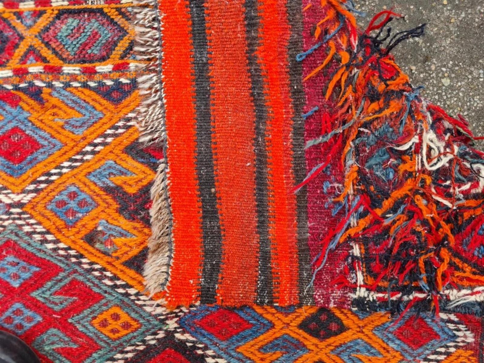 Alfombra persa antigua Sumak Kilim hecha a mano 2,6' x 3,2' Años 30 - 2K61 Francés en venta