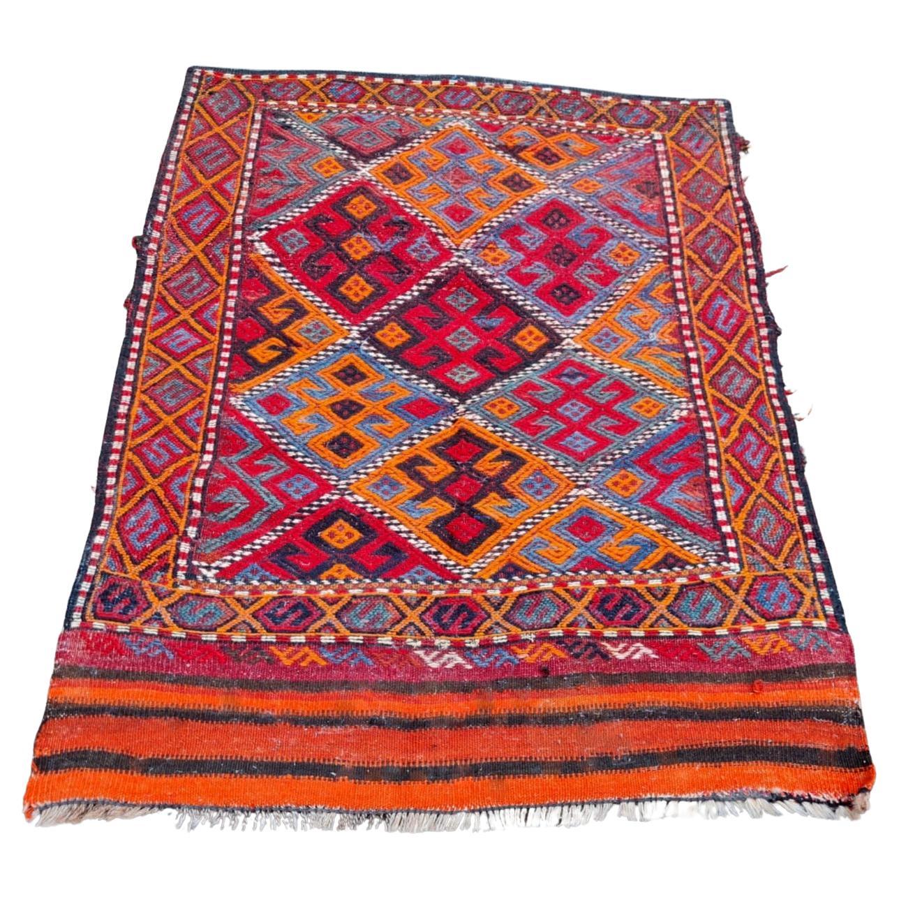 Handgefertigter antiker persischer Sumak-Kilim-Teppich 2,6' x 3,2' 1930er Jahre - 2K61