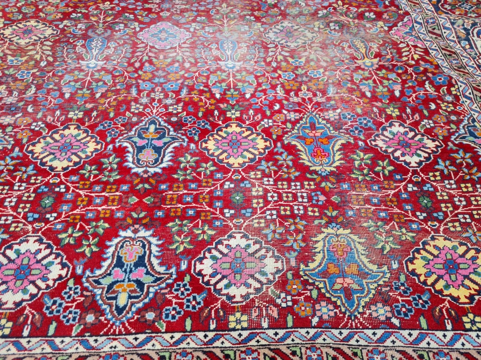 Handgefertigter antiker persischer Täbris Teppich 8.9' x 12.8' 1920er Jahre - 2K65 im Angebot 2