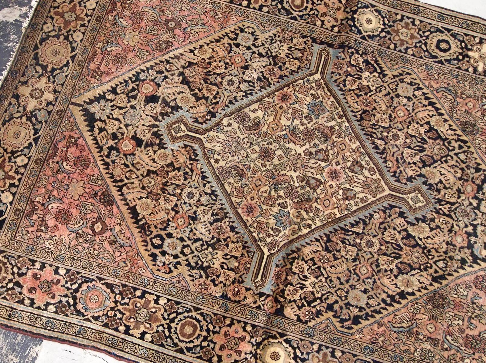 Lana Tappeto antico fatto a mano in stile Sarouk Farahan, 1880, 1B738 in vendita