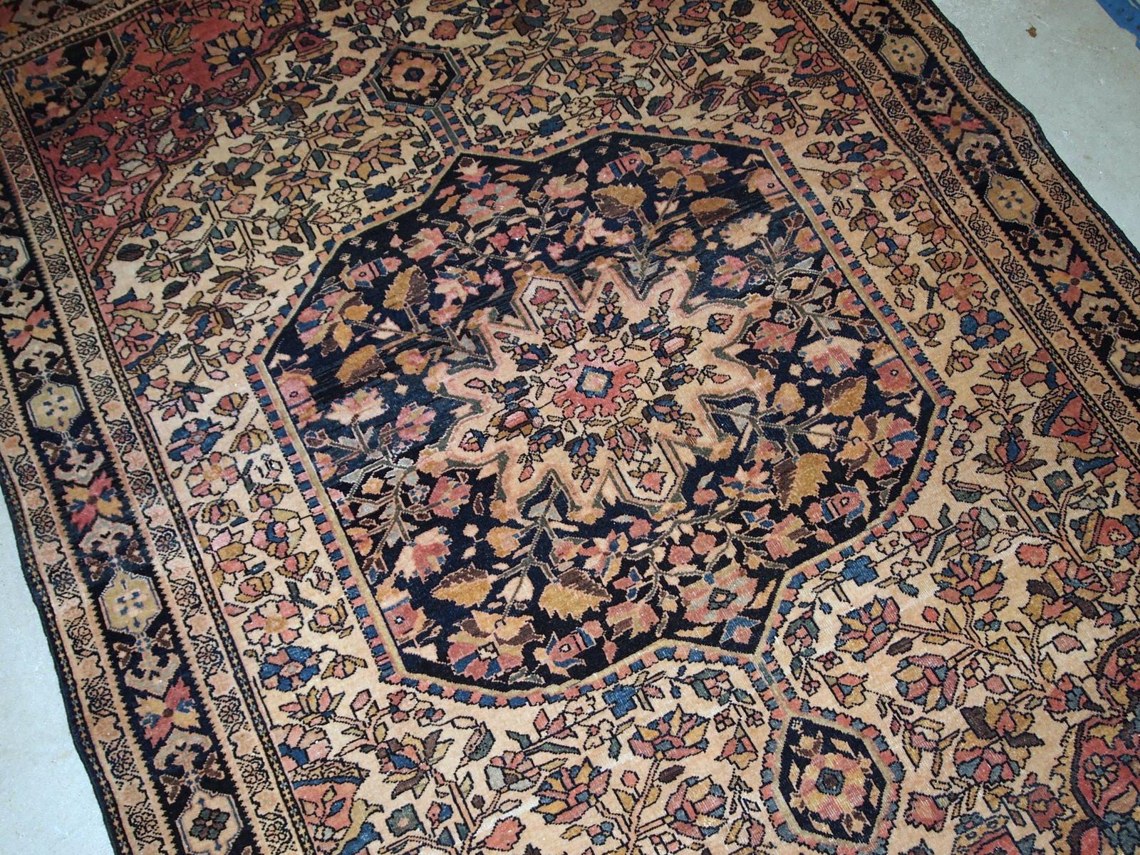 Early 20th Century Handmade Antique Sarouk Farahan Style Rug, 1900s, 1B793 For Sale