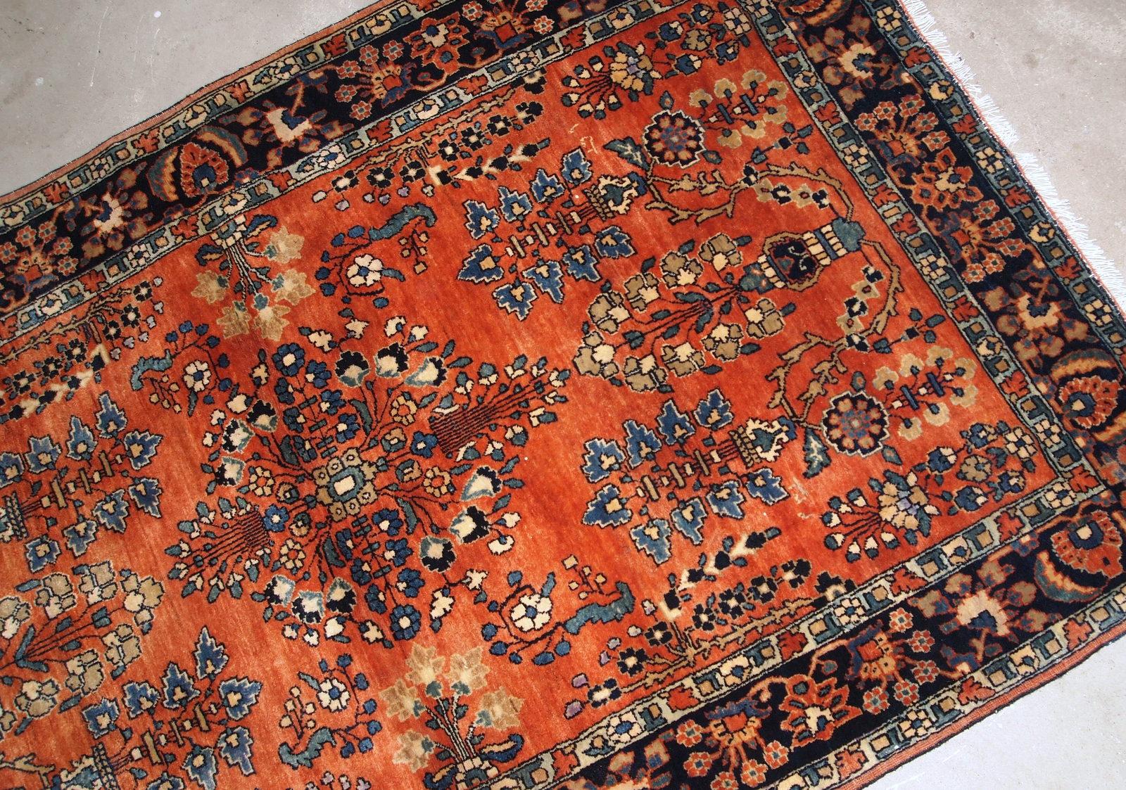 Handmade Antique Sarouk Style Rug, 1900s, 1B824 For Sale 1