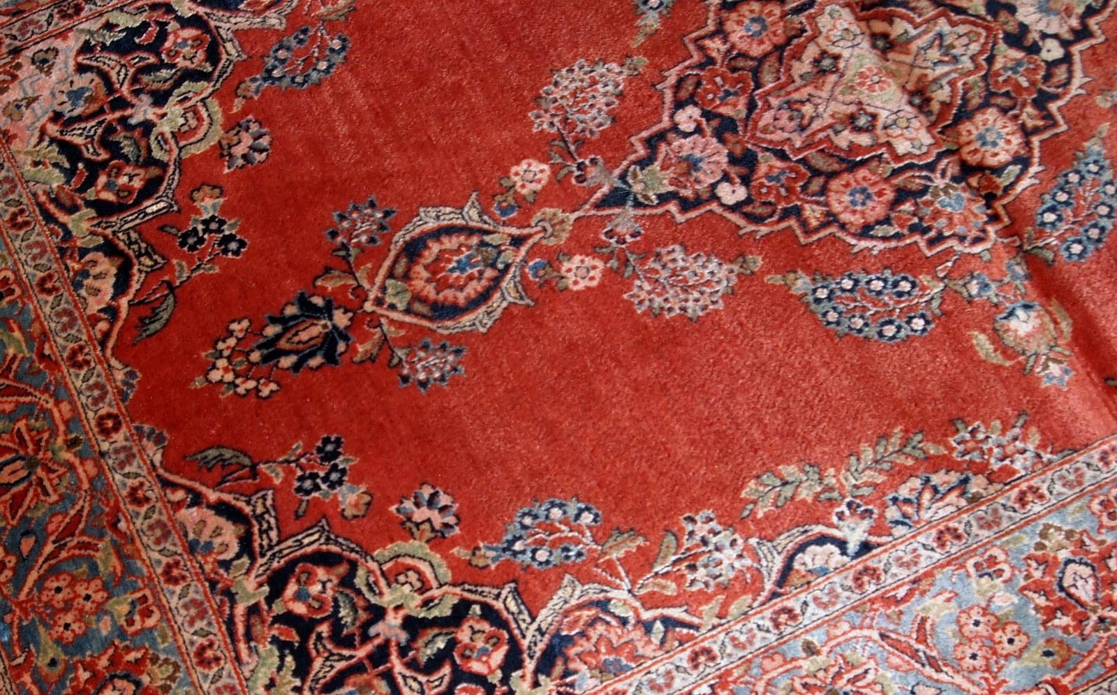 Hand-Knotted Handmade Antique Sarouk Style Rug, 1910s, 1B832 For Sale