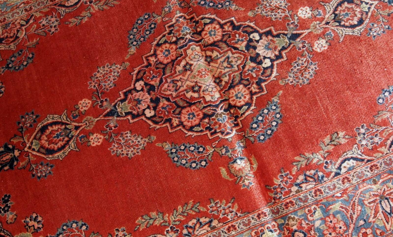 Early 20th Century Handmade Antique Sarouk Style Rug, 1910s, 1B832 For Sale
