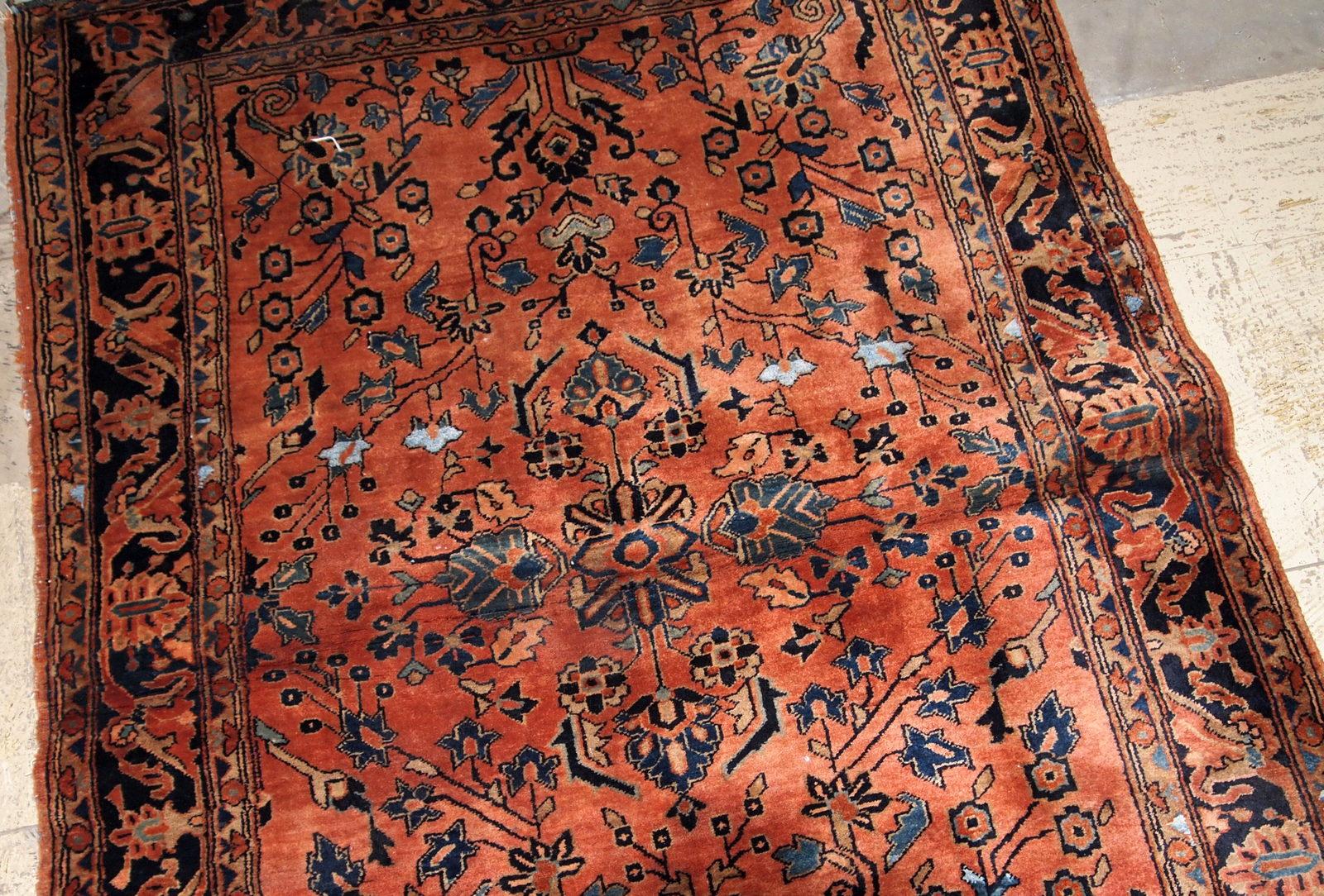 Asian Handmade Antique Sarouk Style Rug, 1920s, 1B670 For Sale