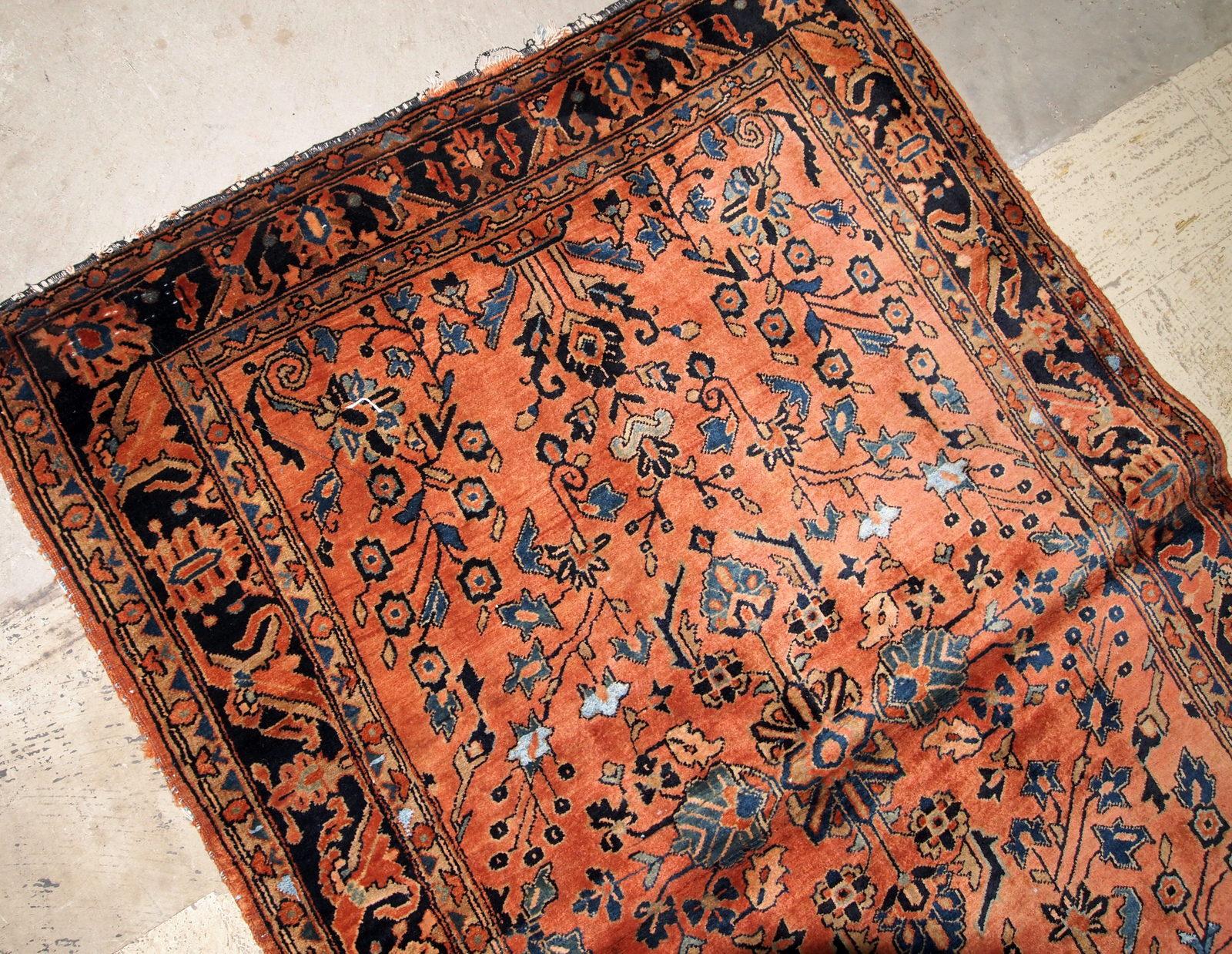 Wool Handmade Antique Sarouk Style Rug, 1920s, 1B670 For Sale