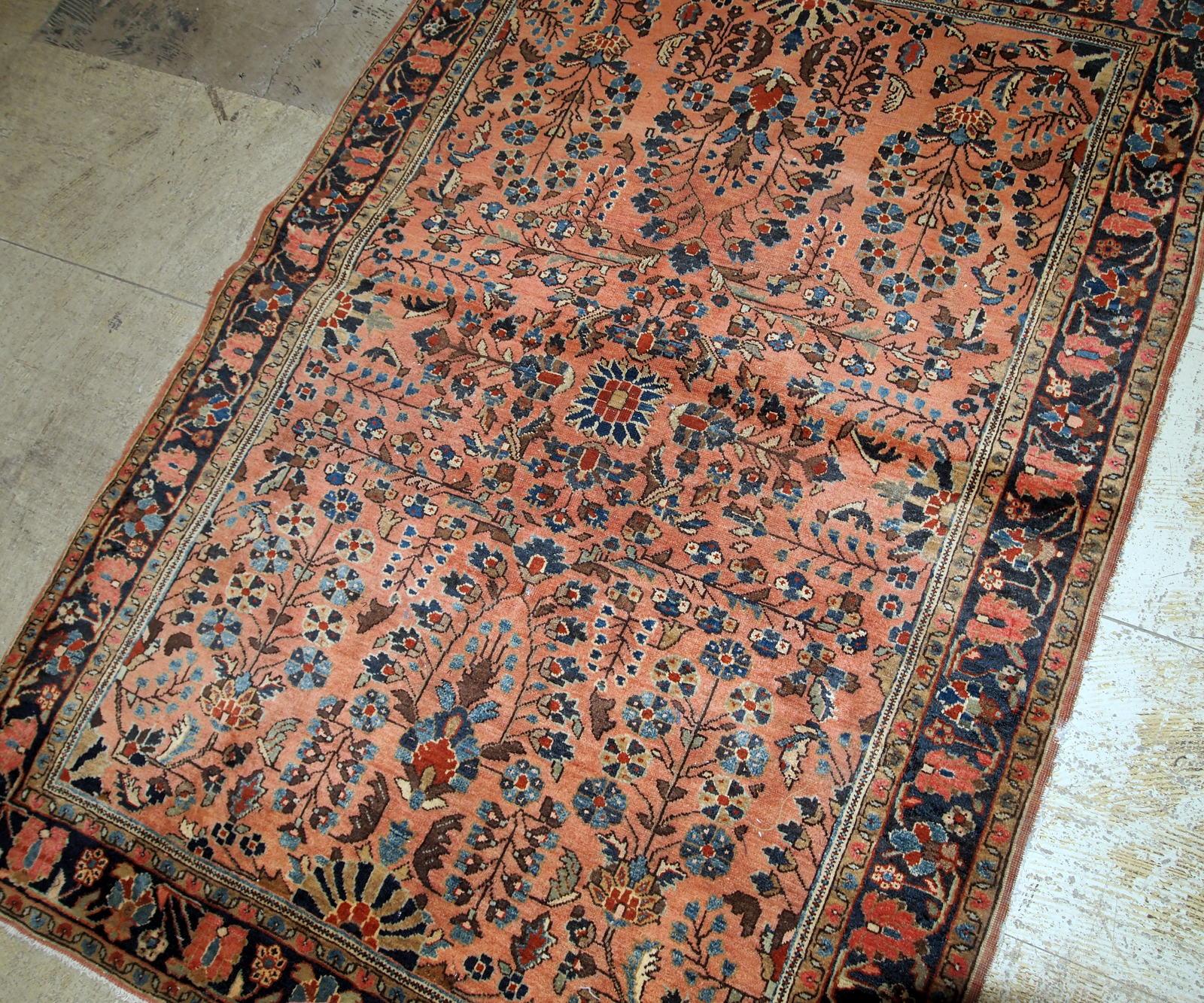 Handmade Antique Sarouk Style Rug, 1920s, 1B677 In Good Condition For Sale In Bordeaux, FR