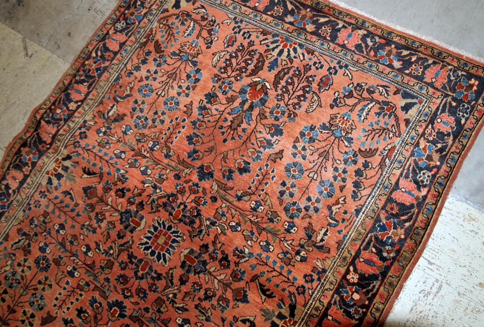 Handmade Antique Sarouk Style Rug, 1920s, 1B677 For Sale 1